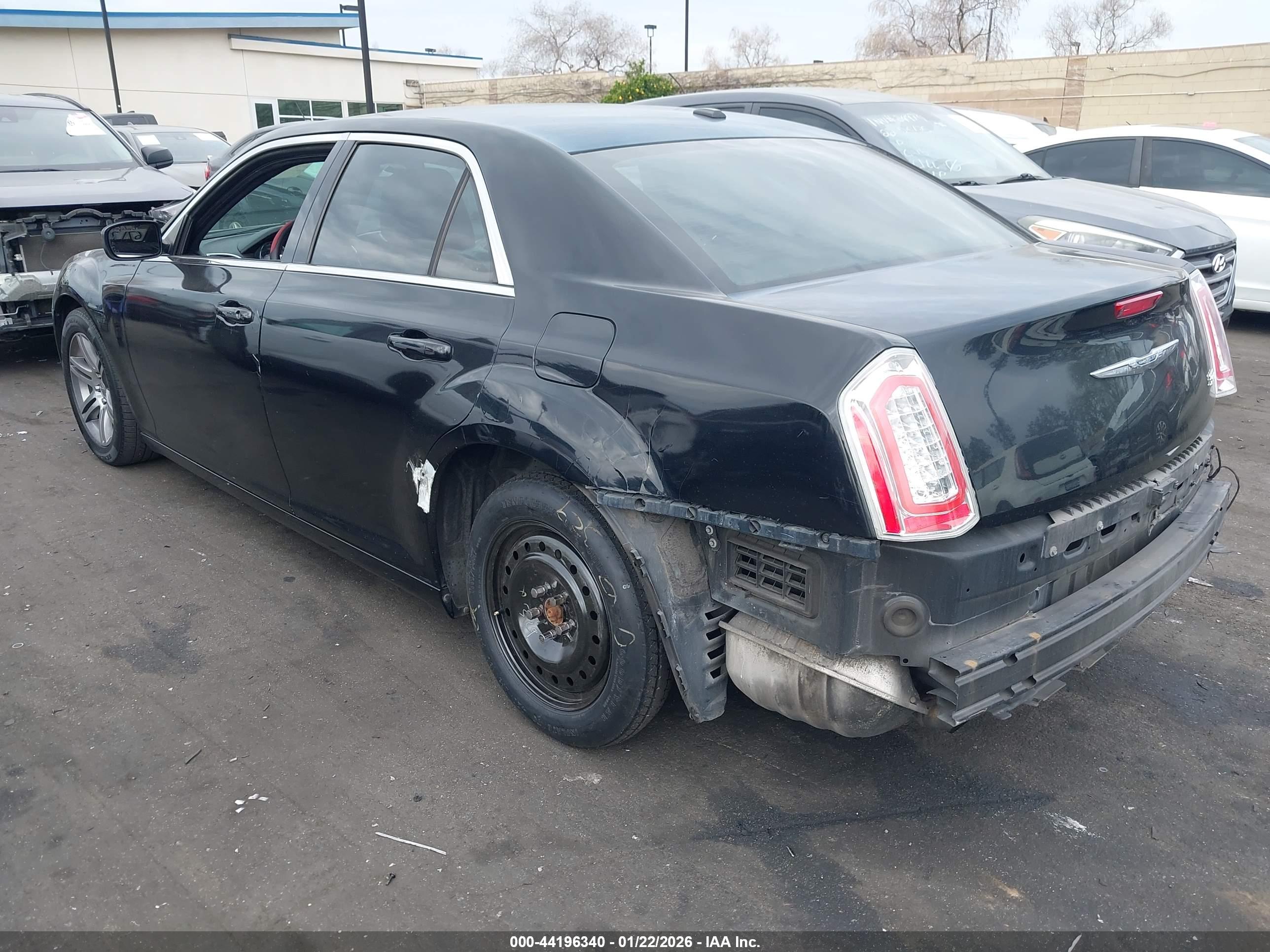 CHRYSLER 300 image 3