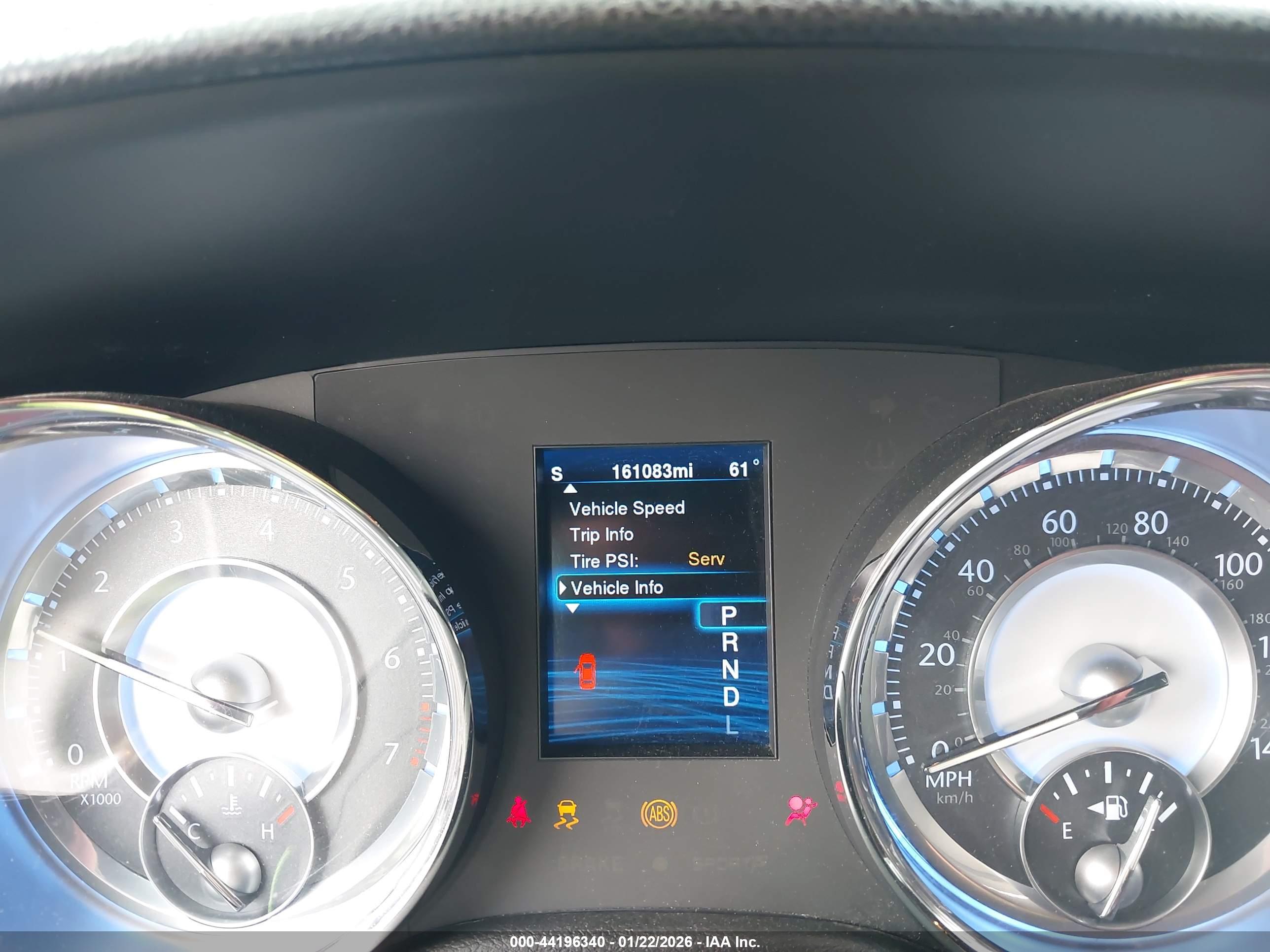 CHRYSLER 300 image 7
