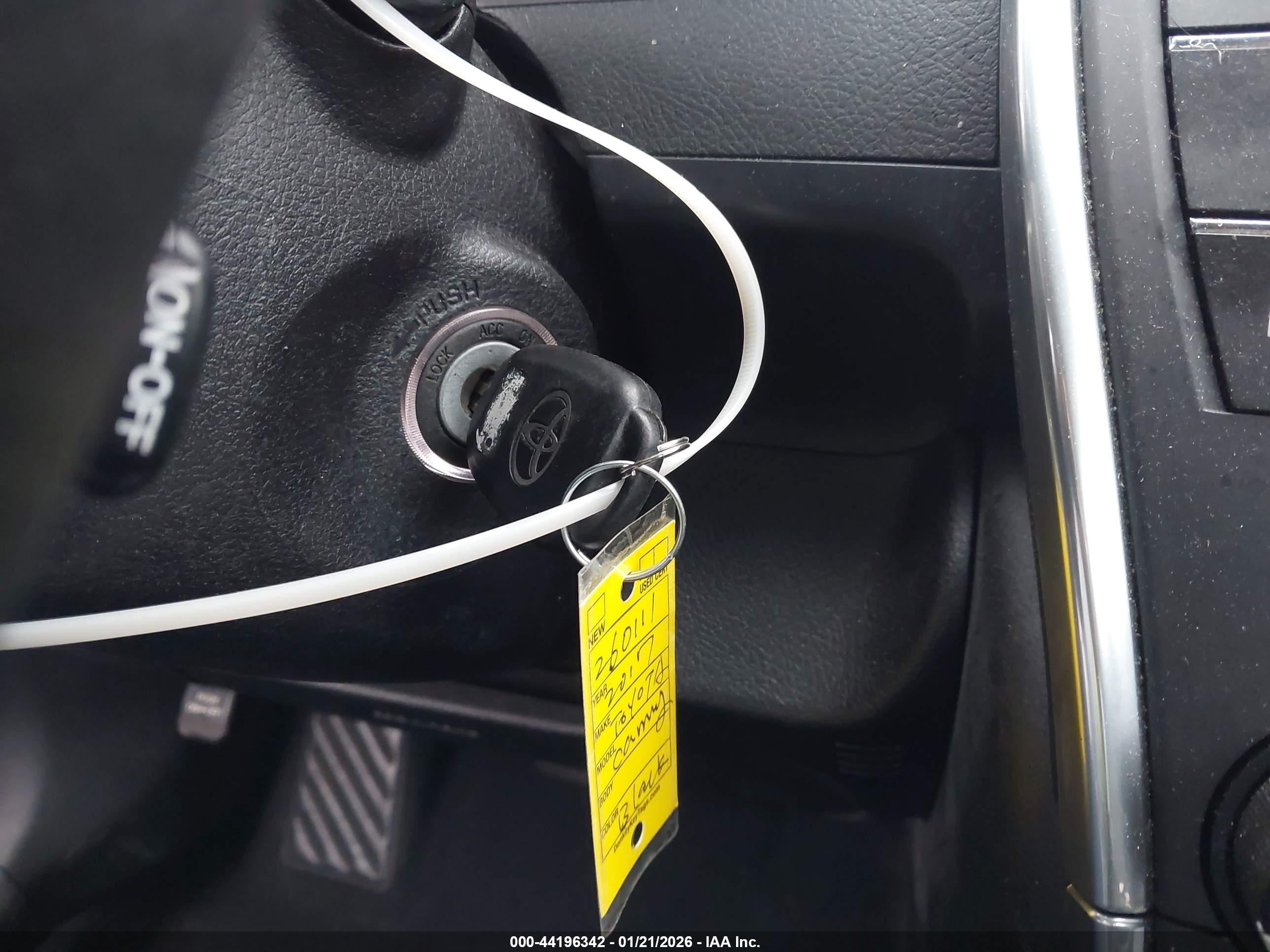 TOYOTA CAMRY image 11