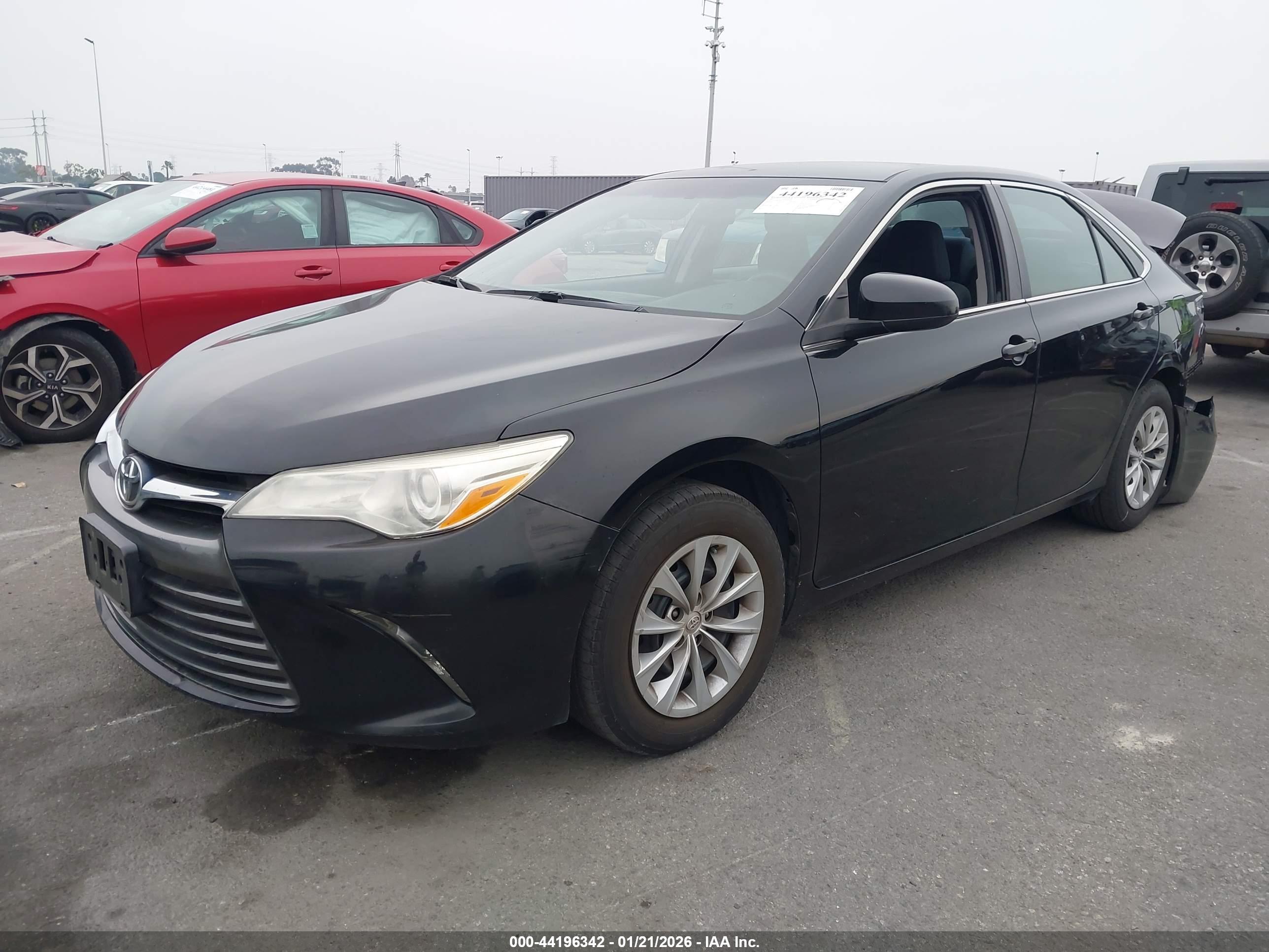 TOYOTA CAMRY image 2