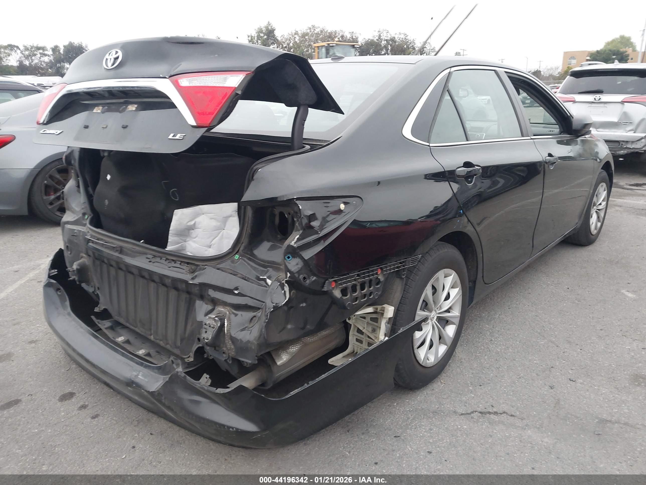 TOYOTA CAMRY image 4