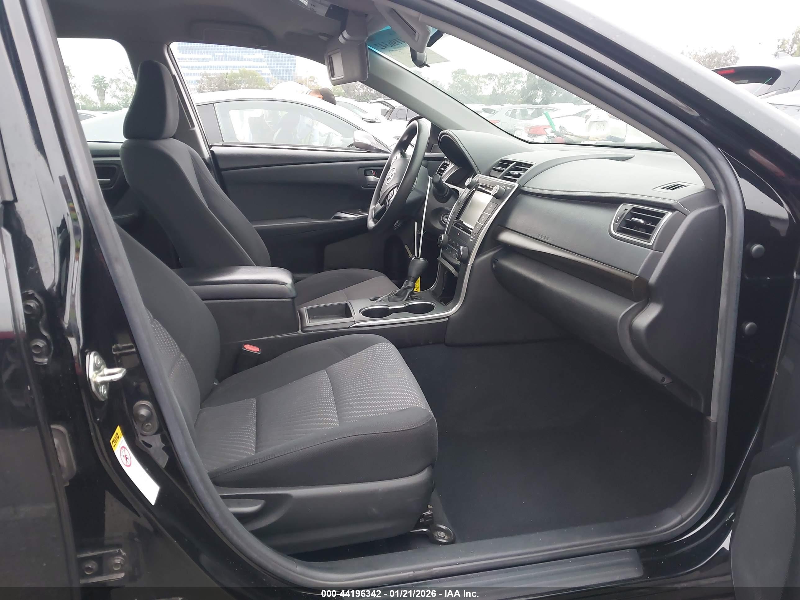 TOYOTA CAMRY image 5