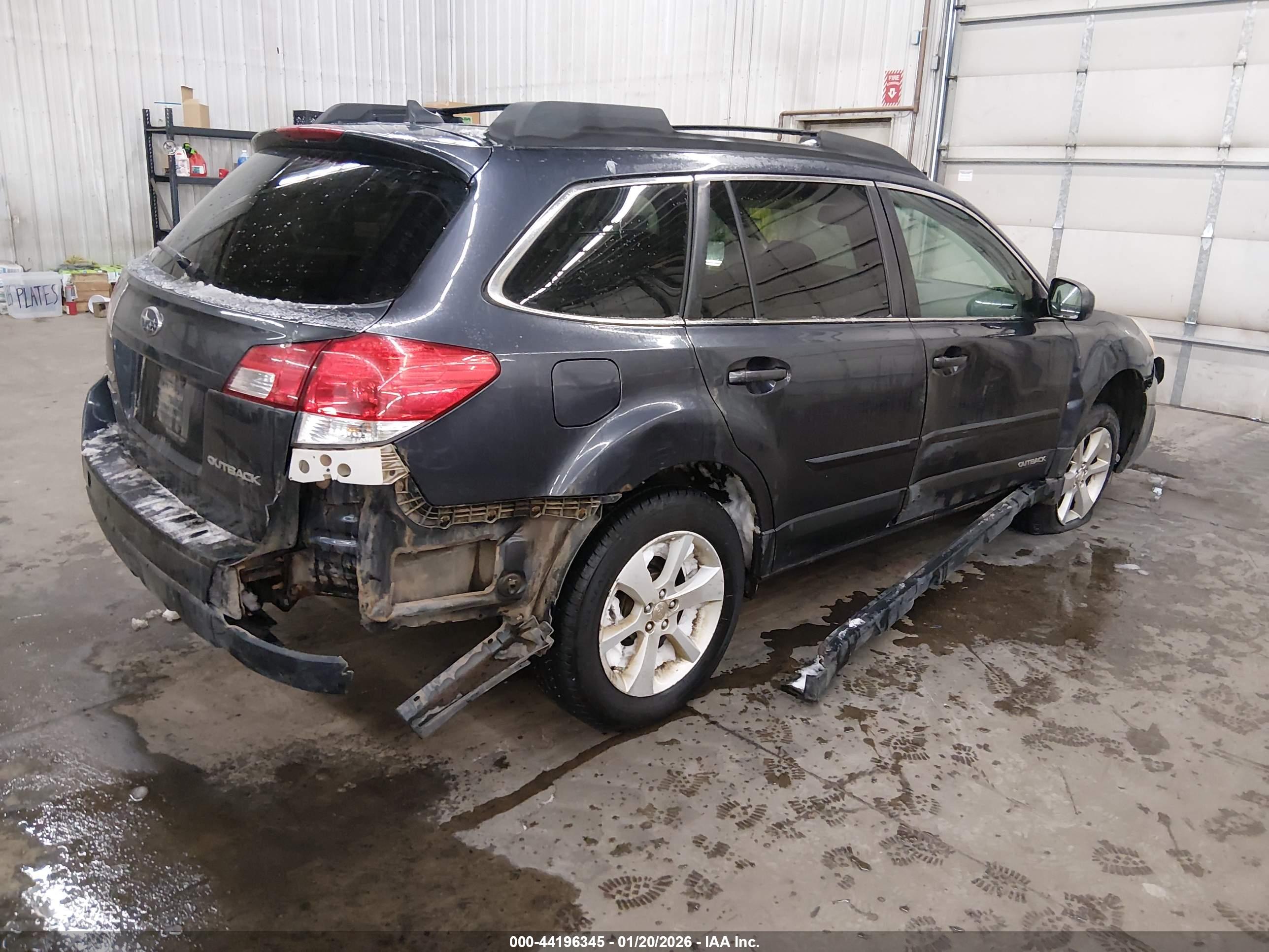 SUBARU OUTBACK image 4