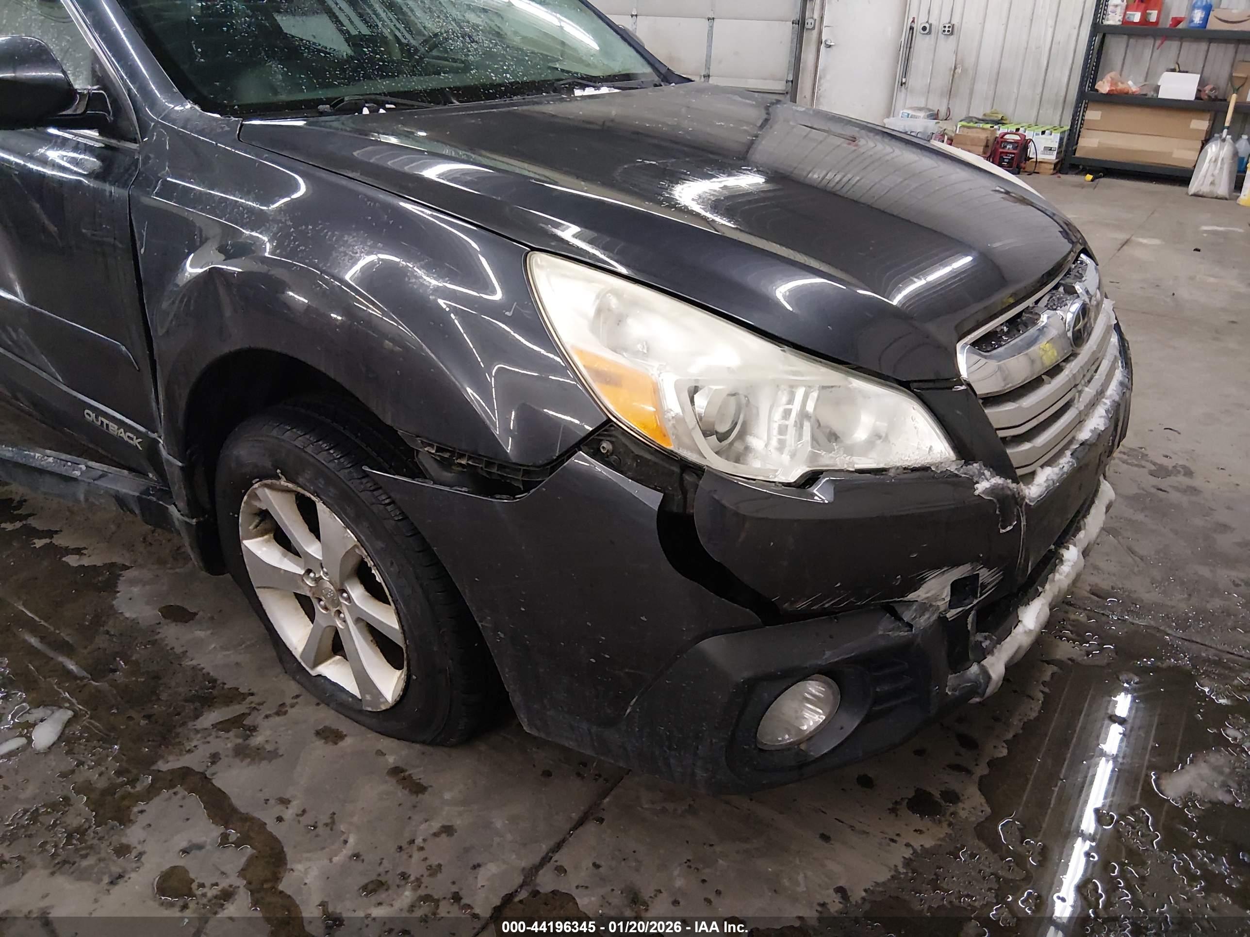 SUBARU OUTBACK image 6