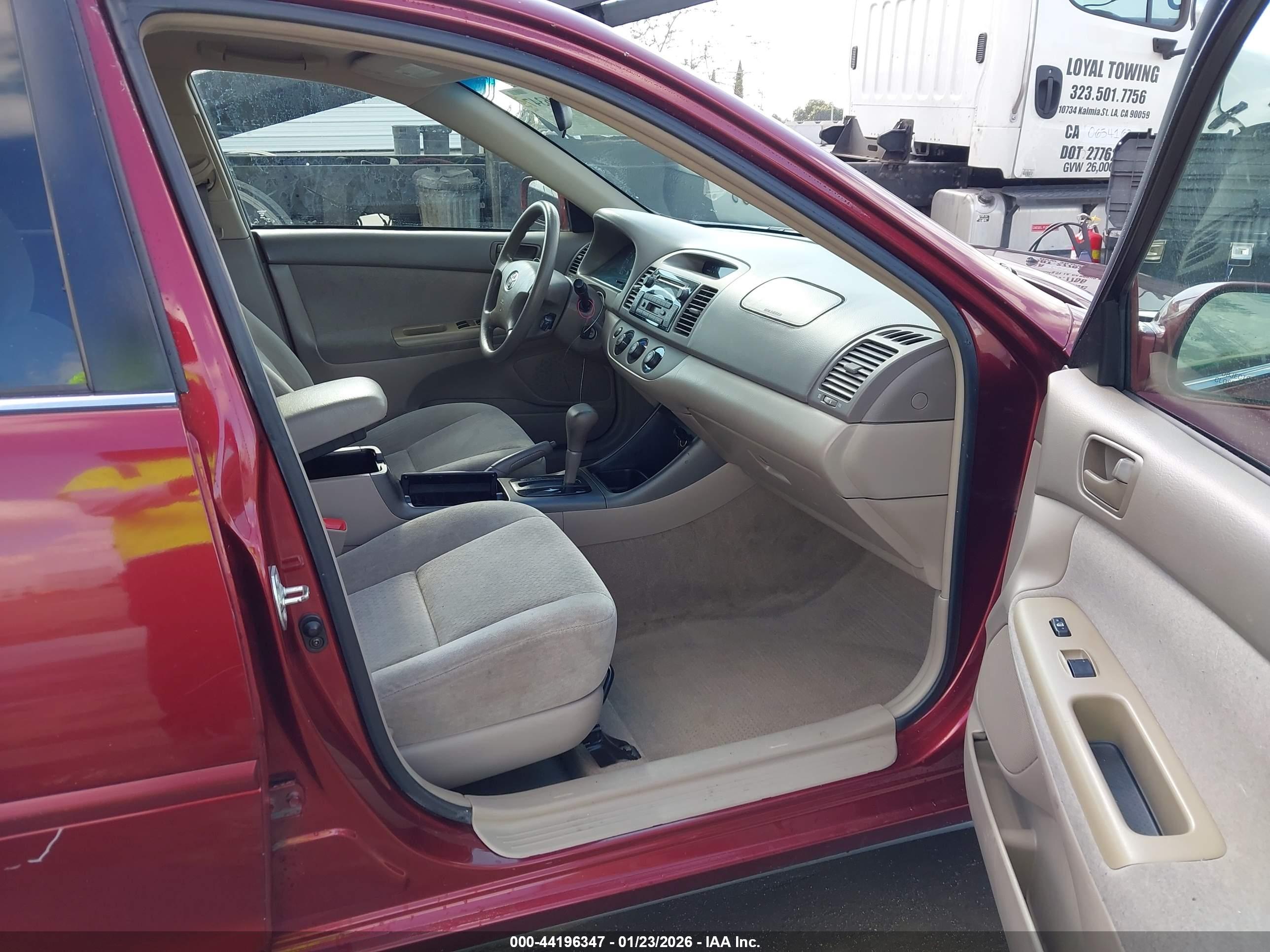 TOYOTA CAMRY image 5