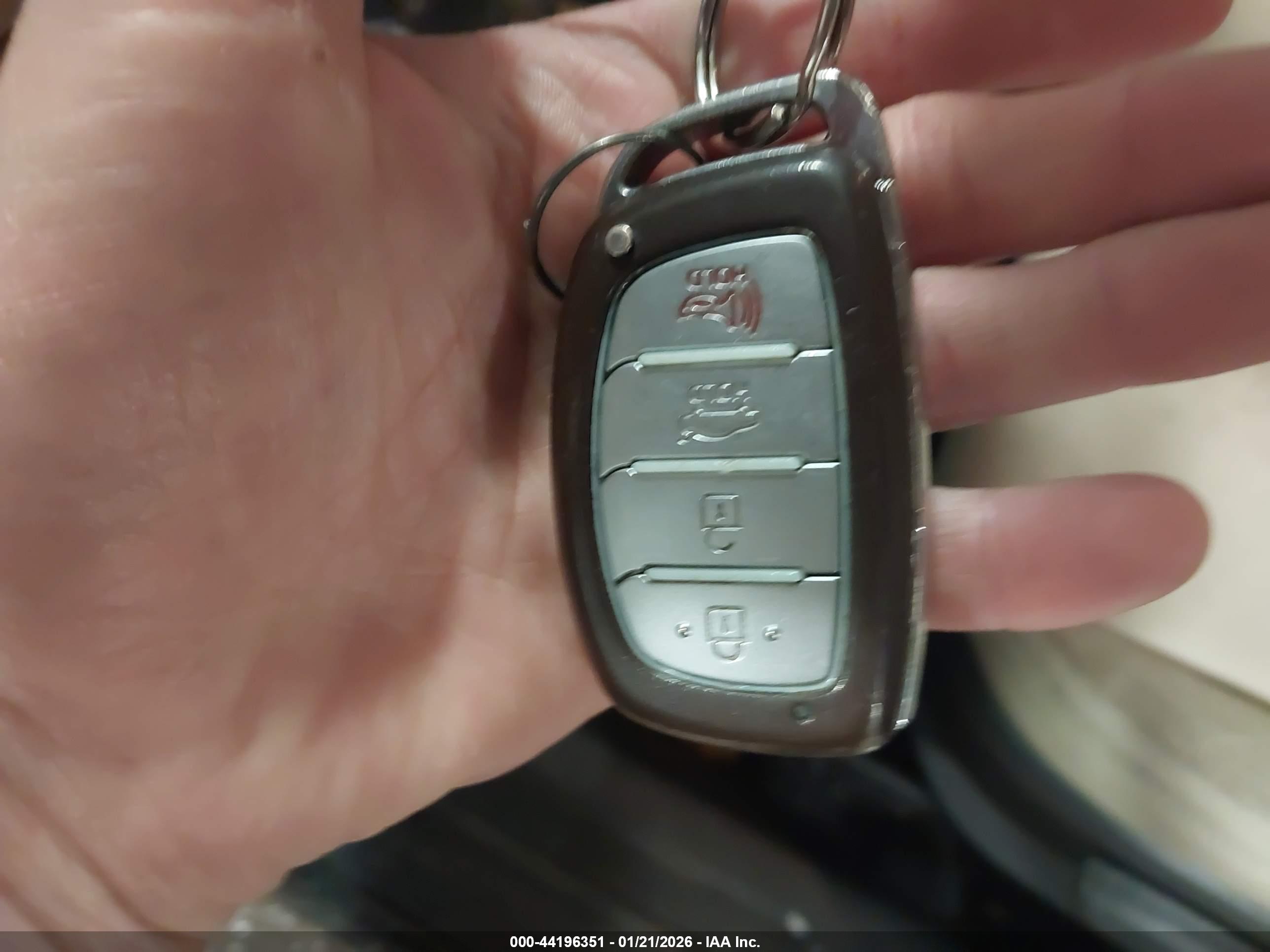 HYUNDAI SONATA image 11