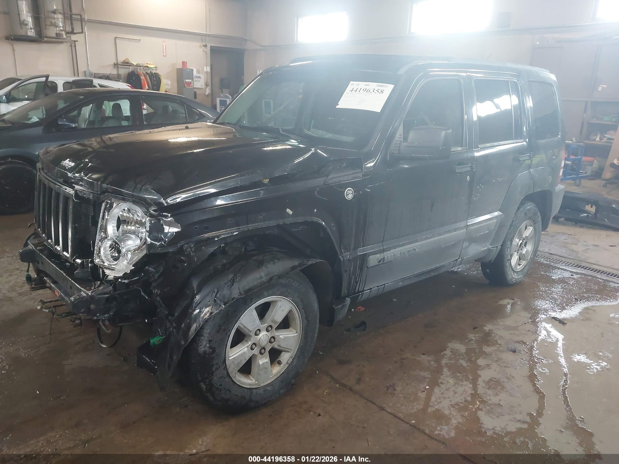JEEP LIBERTY image 2
