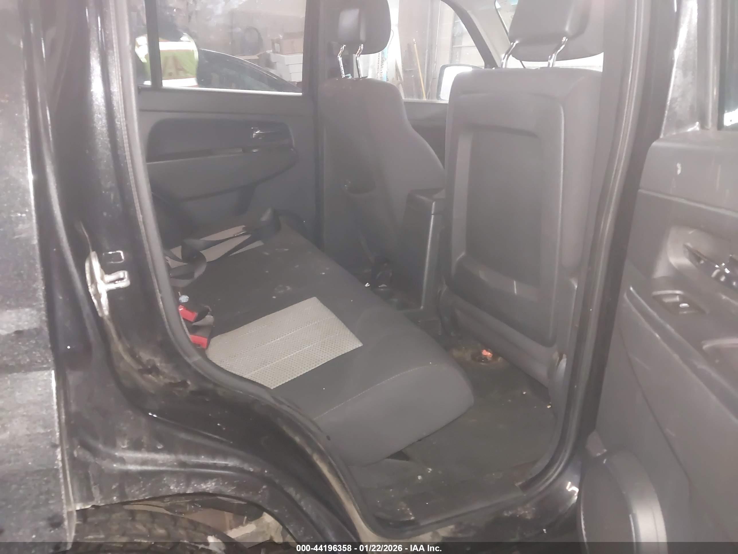 JEEP LIBERTY image 8