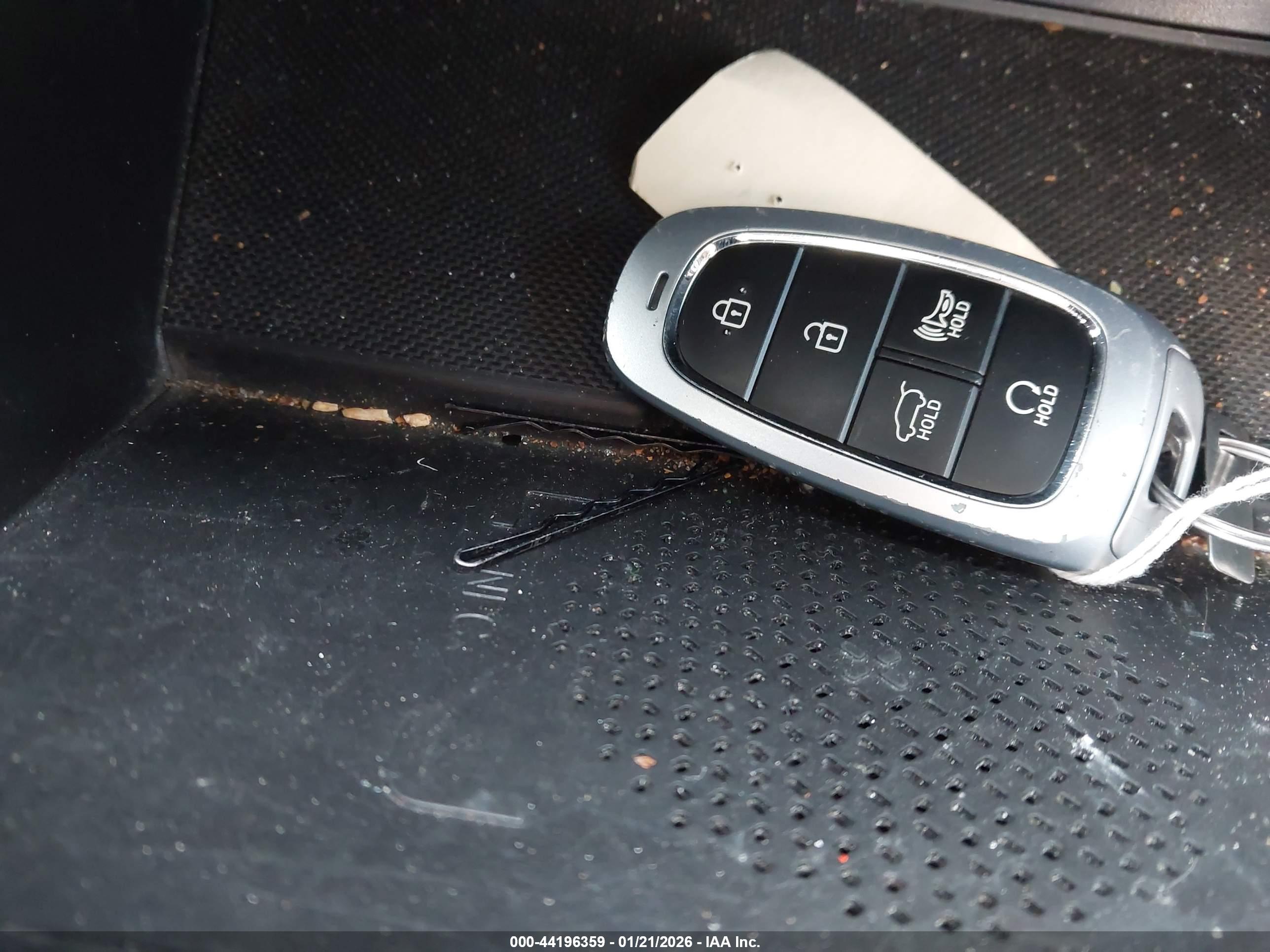 HYUNDAI TUCSON image 11