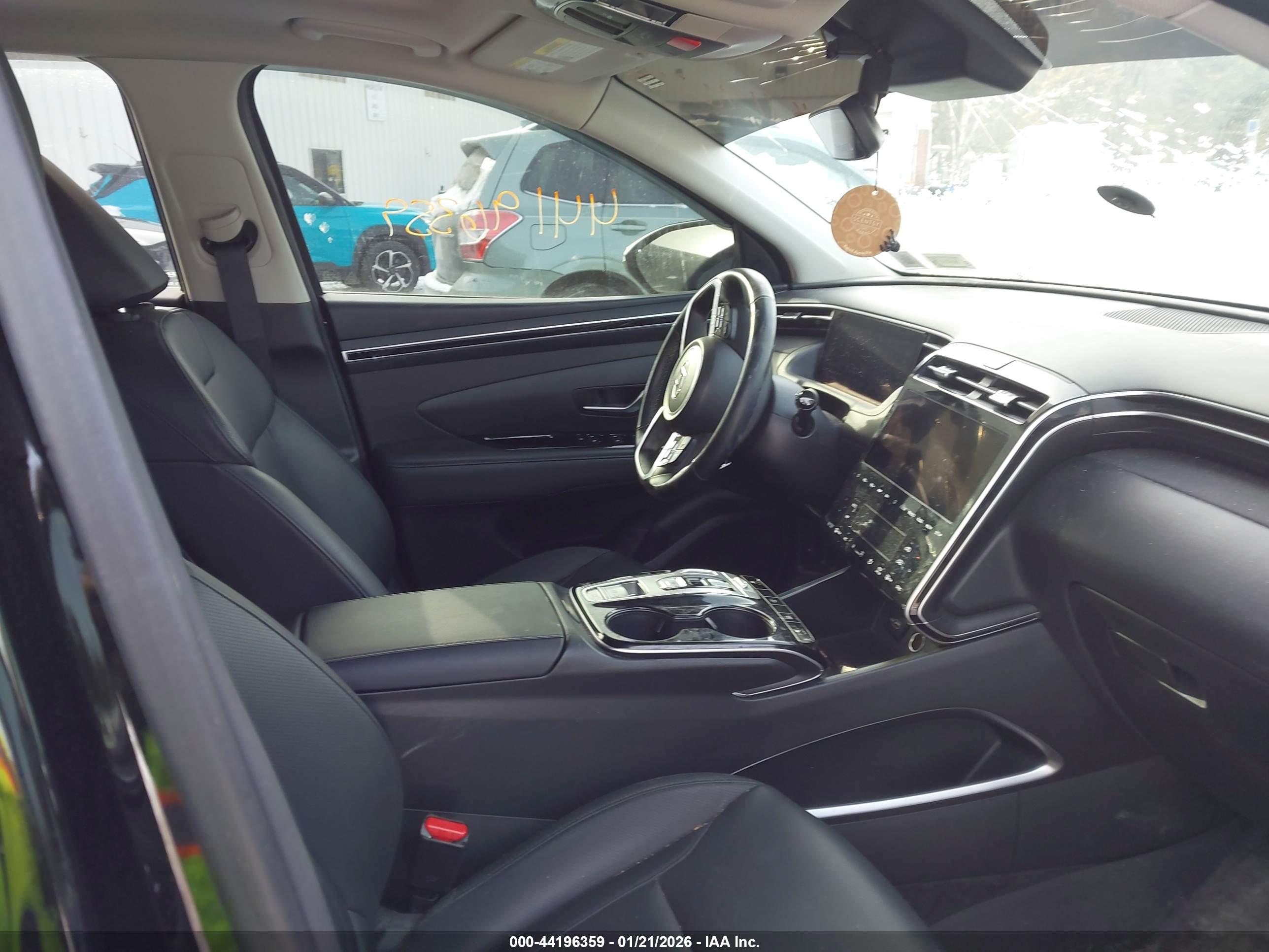 HYUNDAI TUCSON image 5