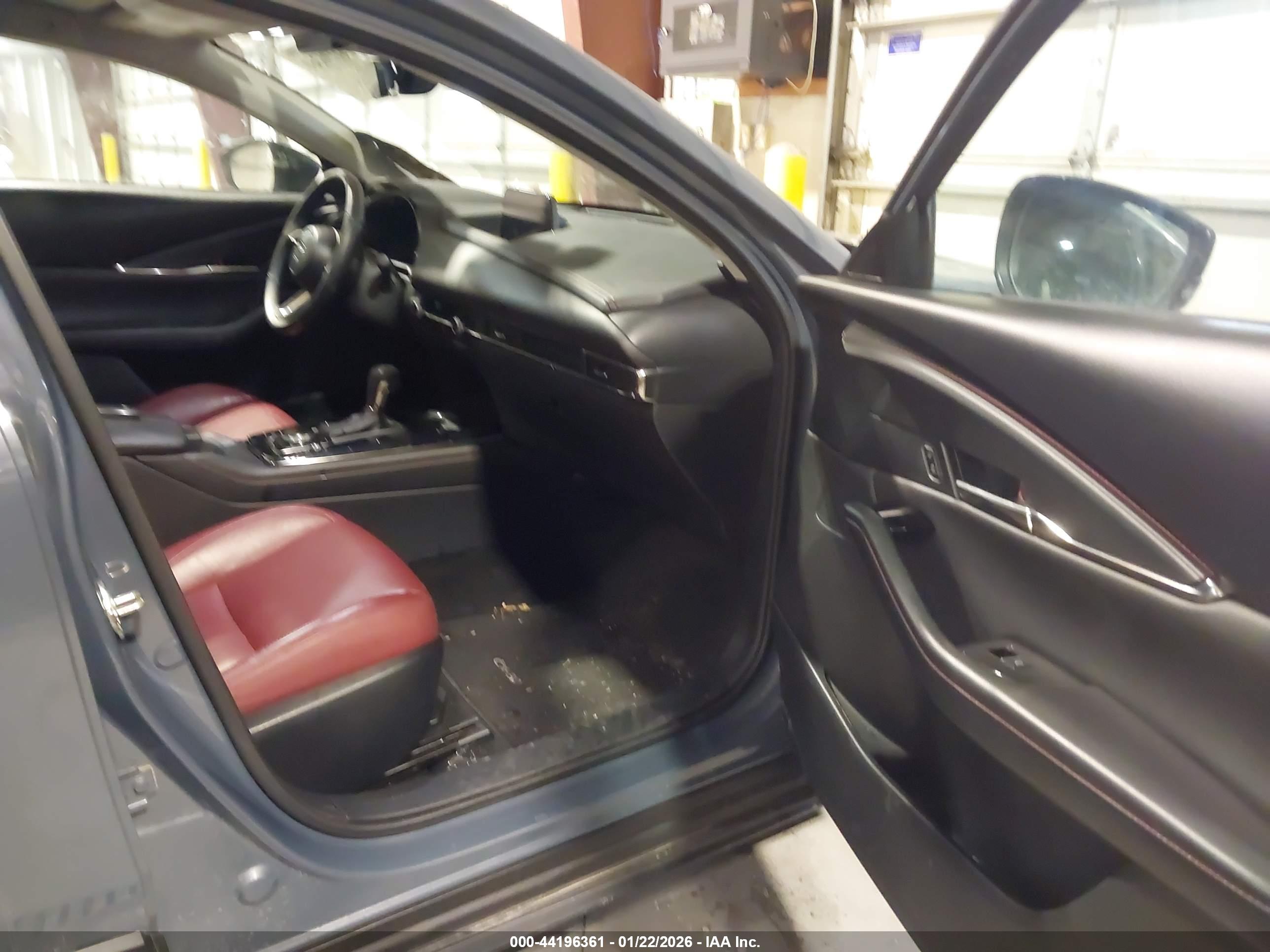 MAZDA CX-30 image 5