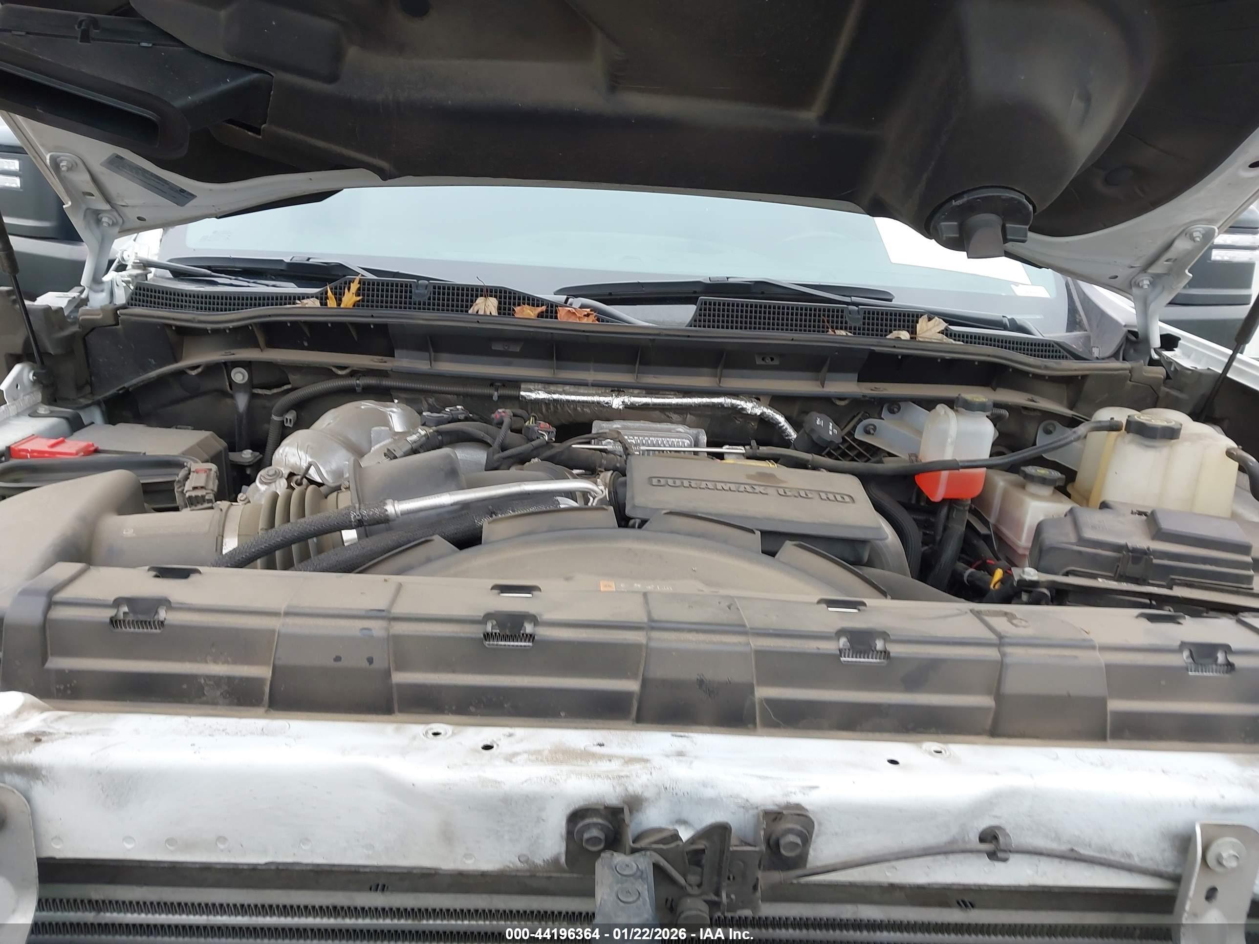 CHEVROLET SILVERADO image 10