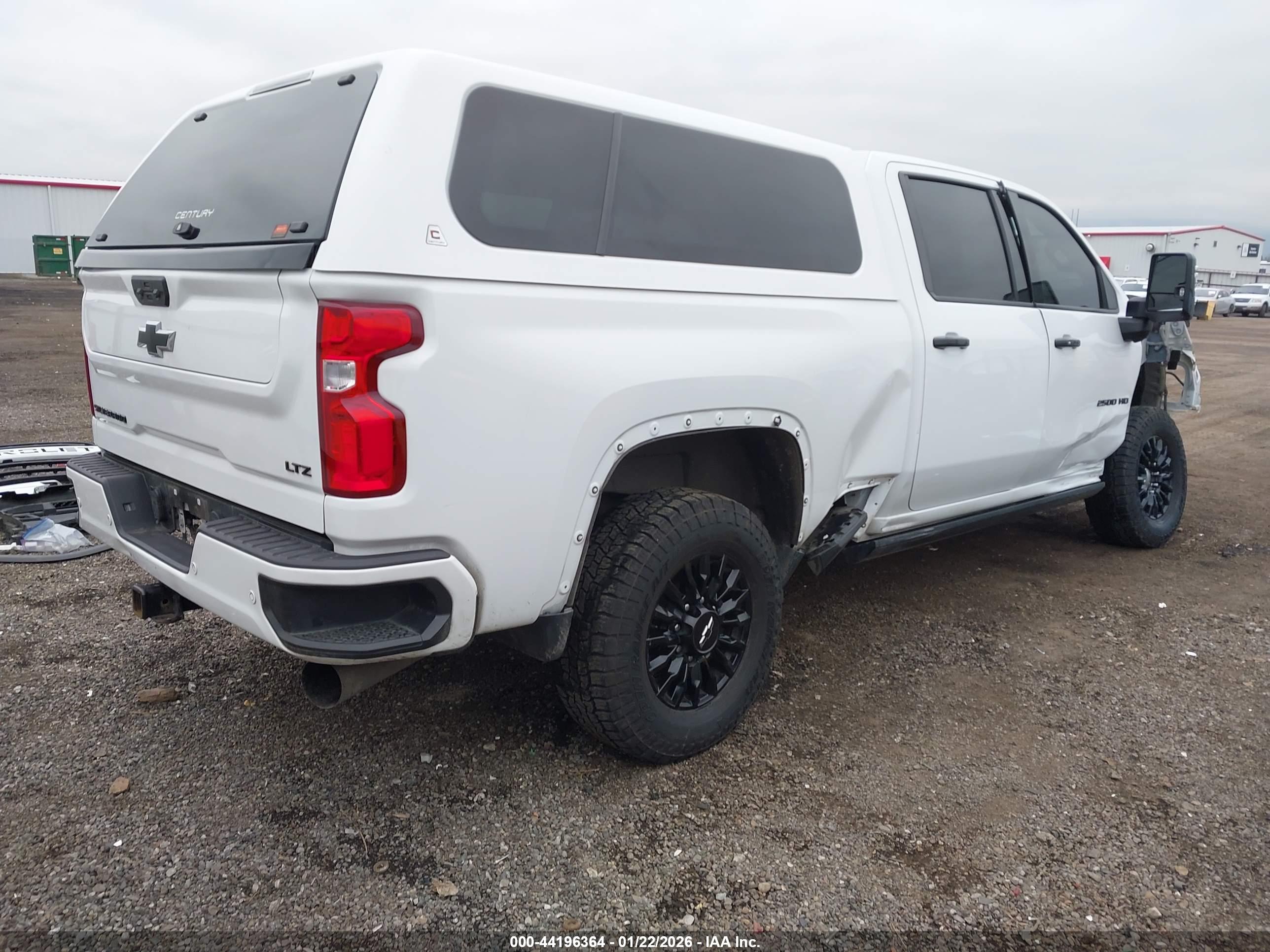 CHEVROLET SILVERADO image 4