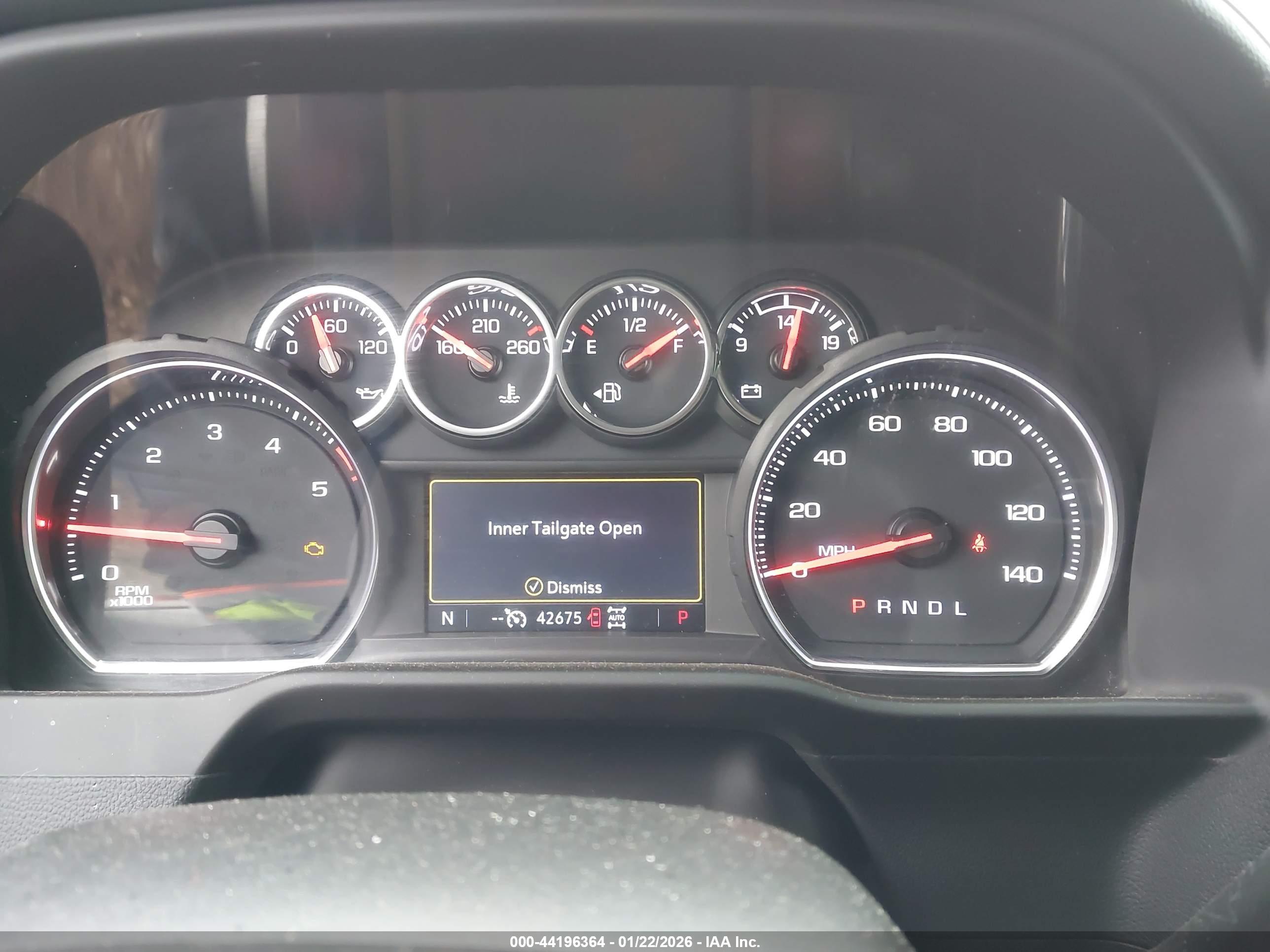 CHEVROLET SILVERADO image 6