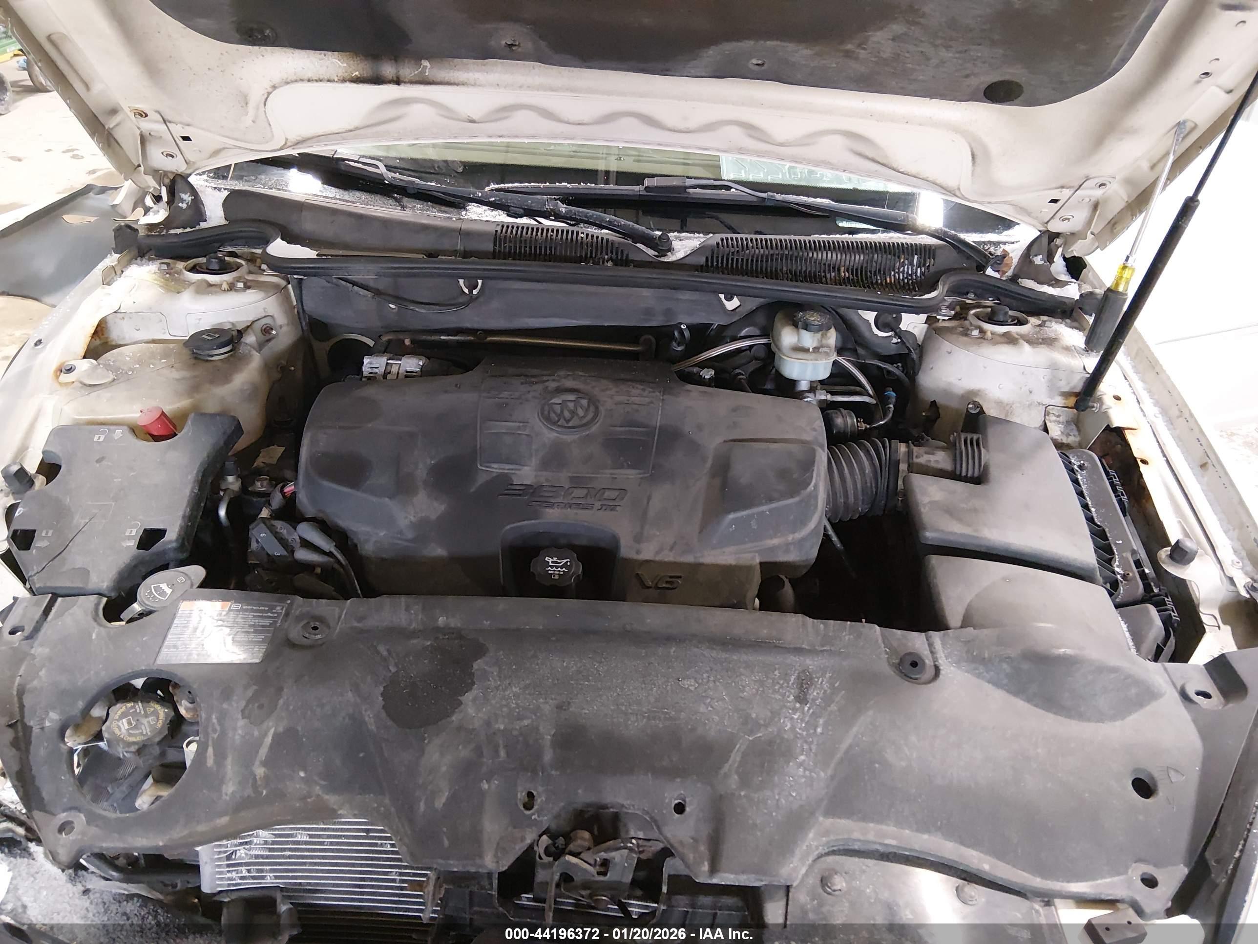 BUICK LUCERNE image 10