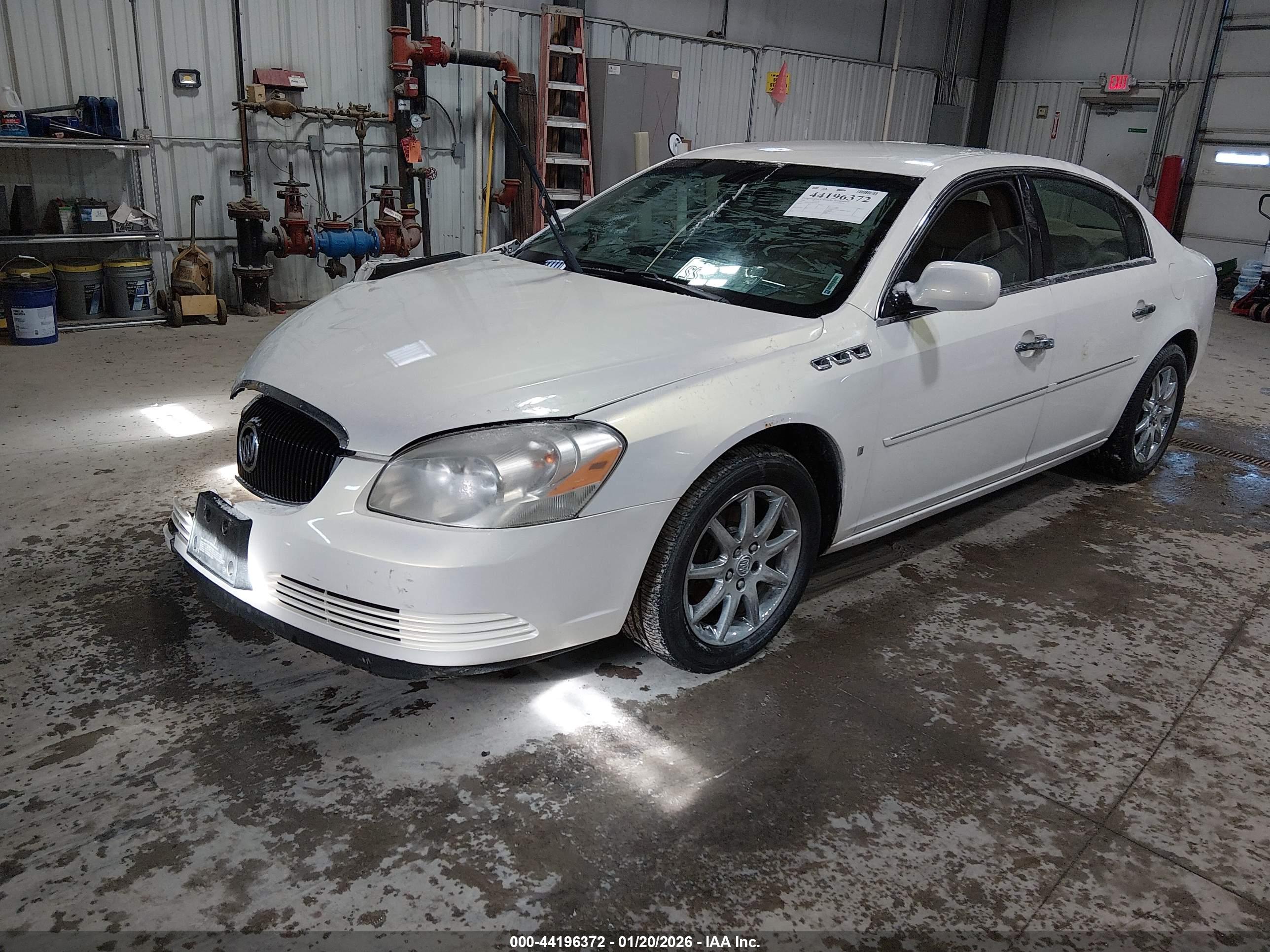 BUICK LUCERNE image 2