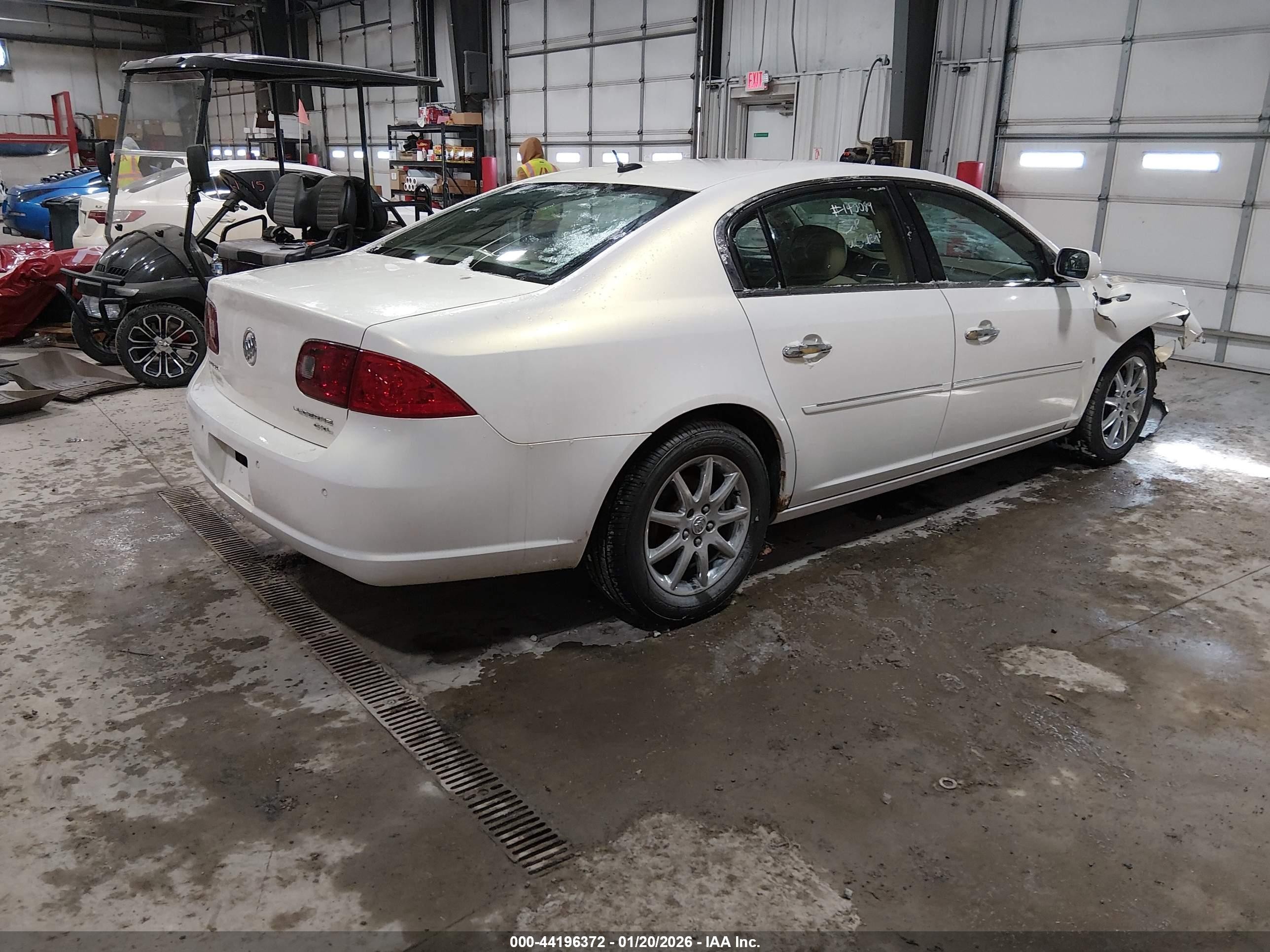 BUICK LUCERNE image 4
