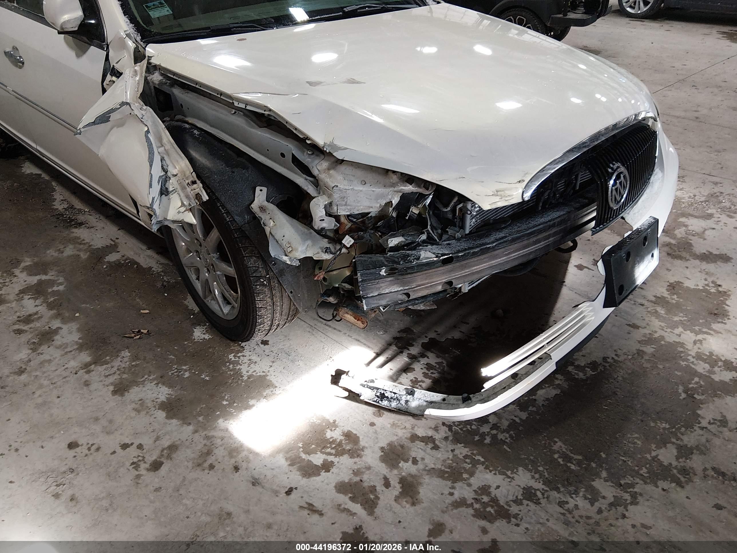 BUICK LUCERNE image 6