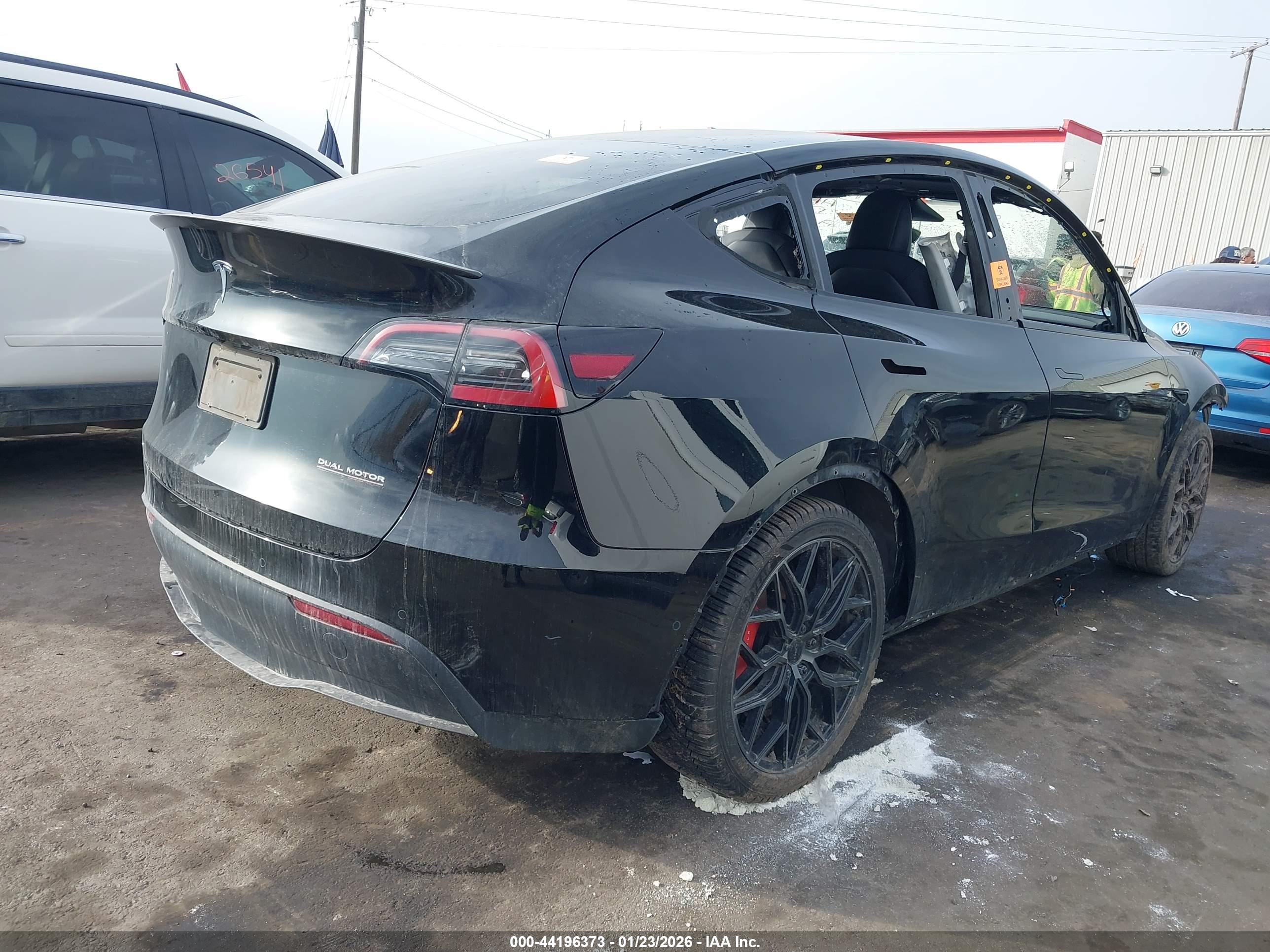 TESLA MODEL image 4