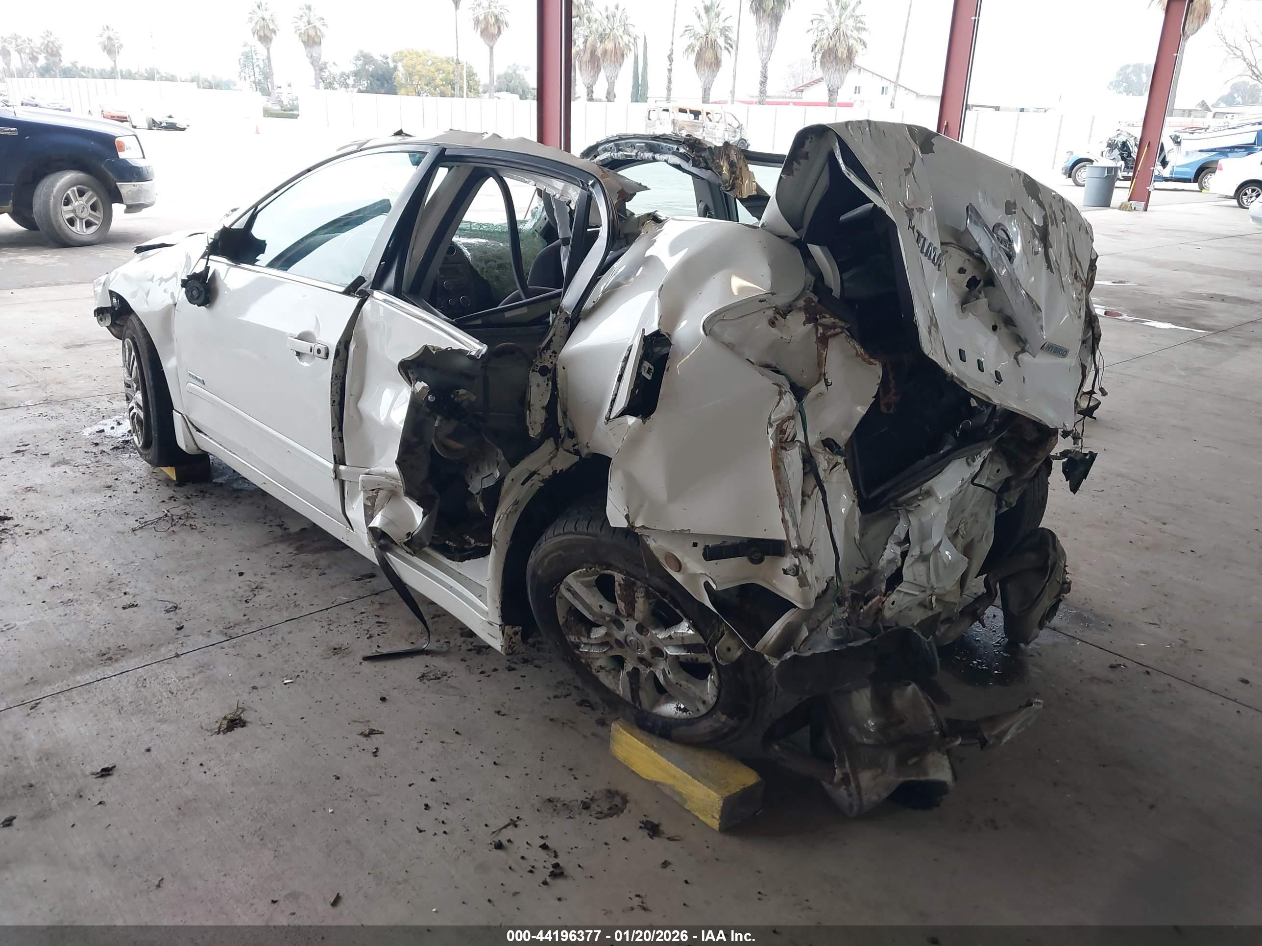 NISSAN ALTIMA image 3