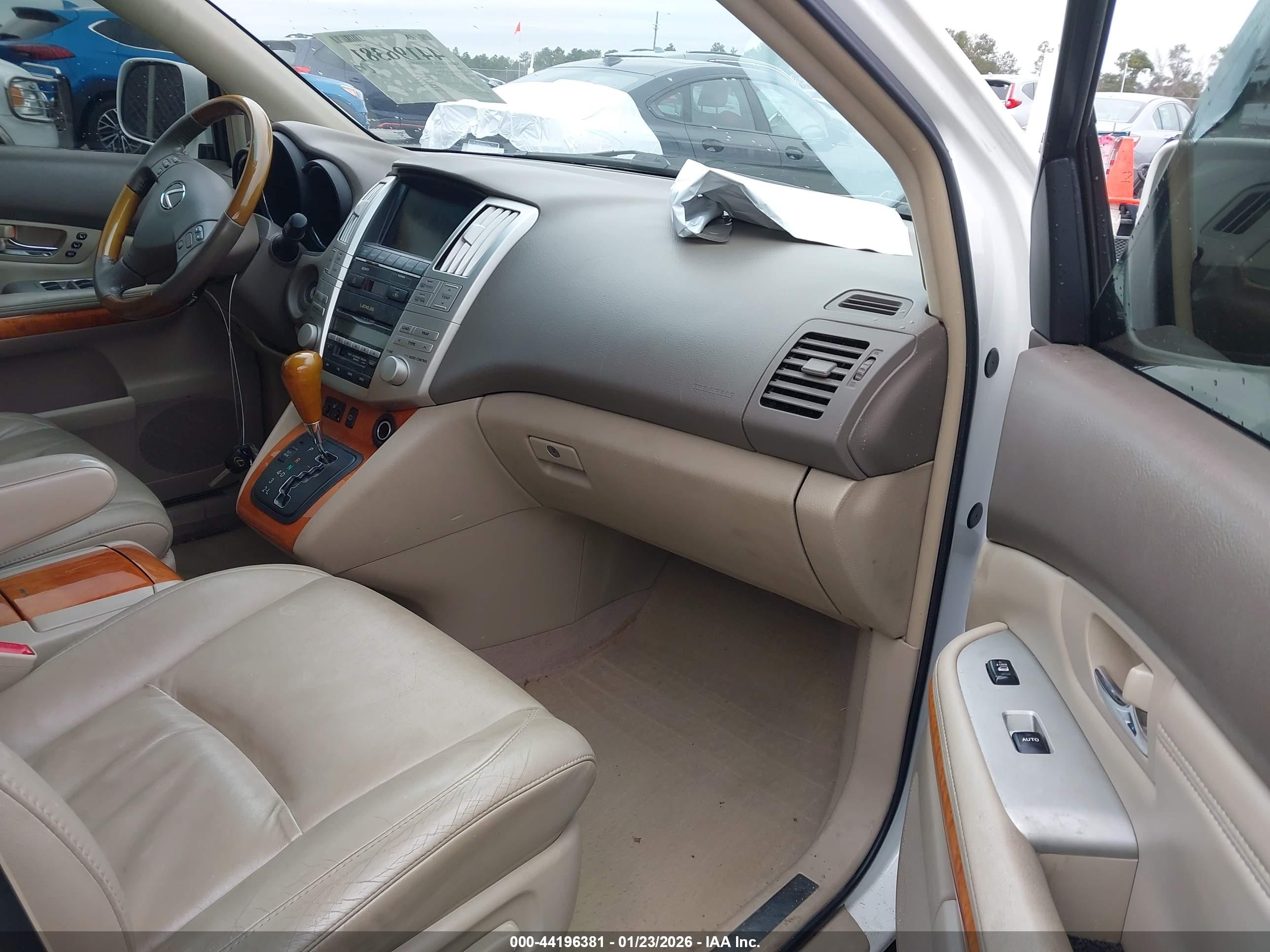 LEXUS RX image 5