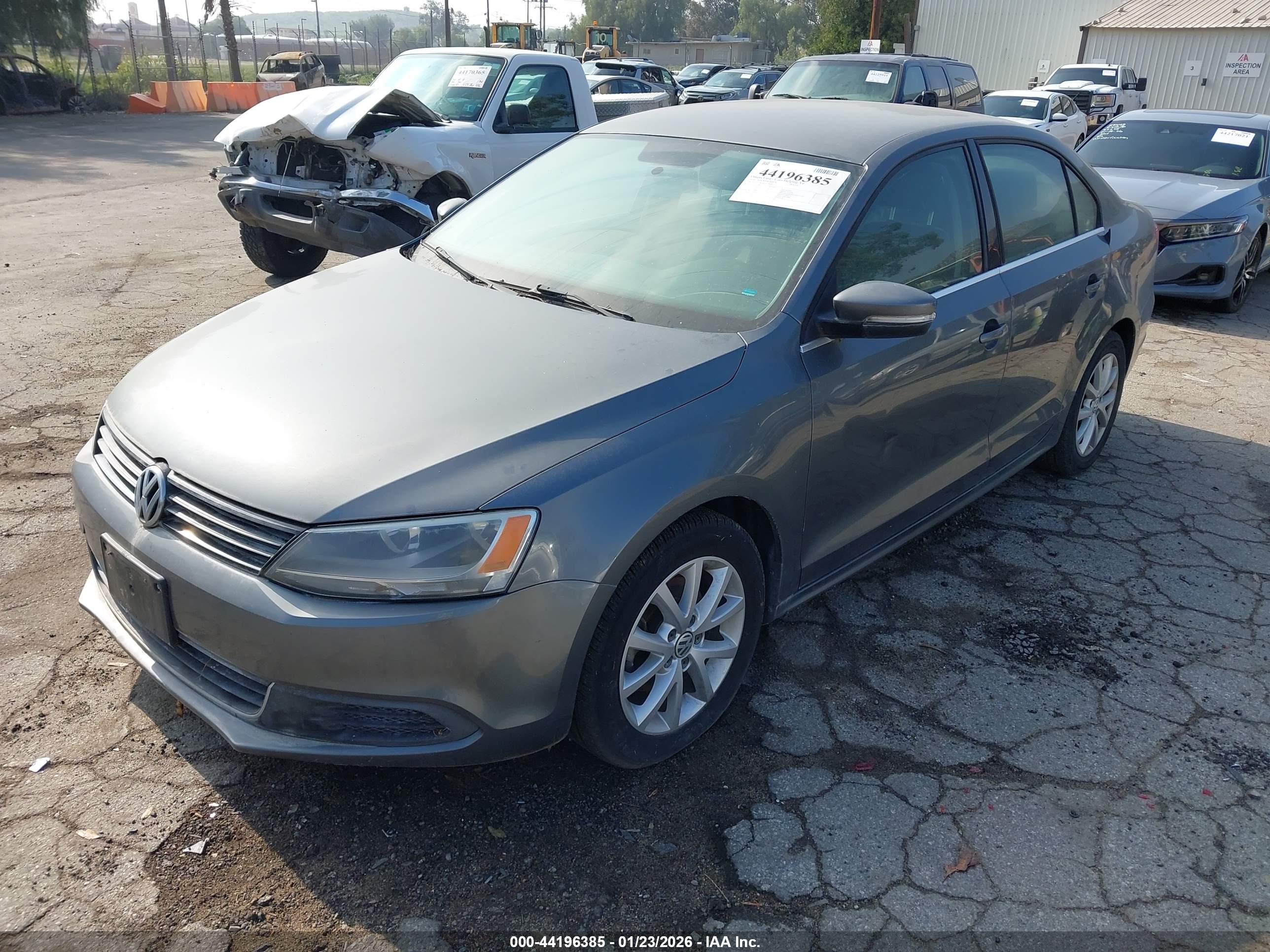 VOLKSWAGEN JETTA image 2