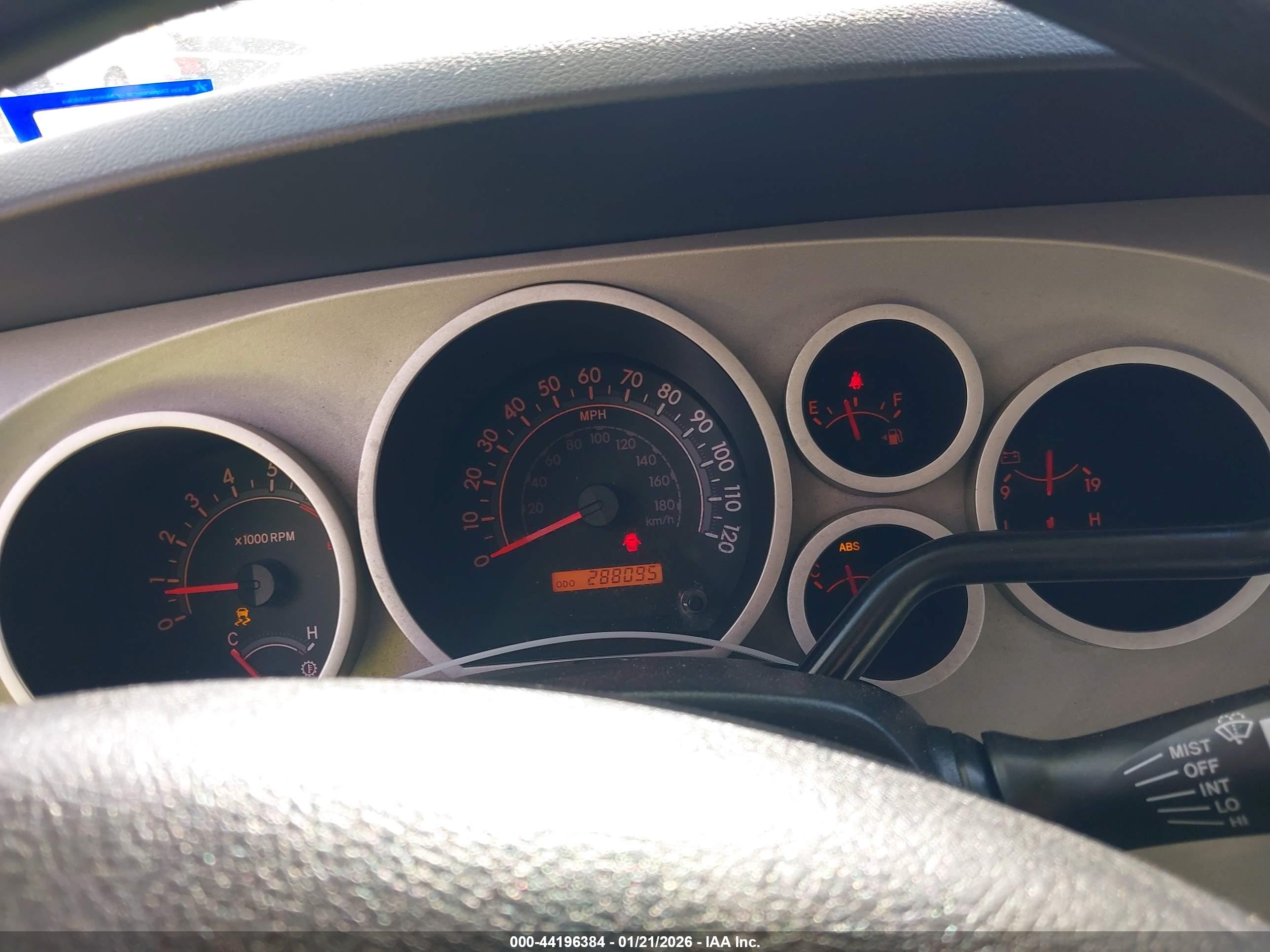 TOYOTA TUNDRA image 7