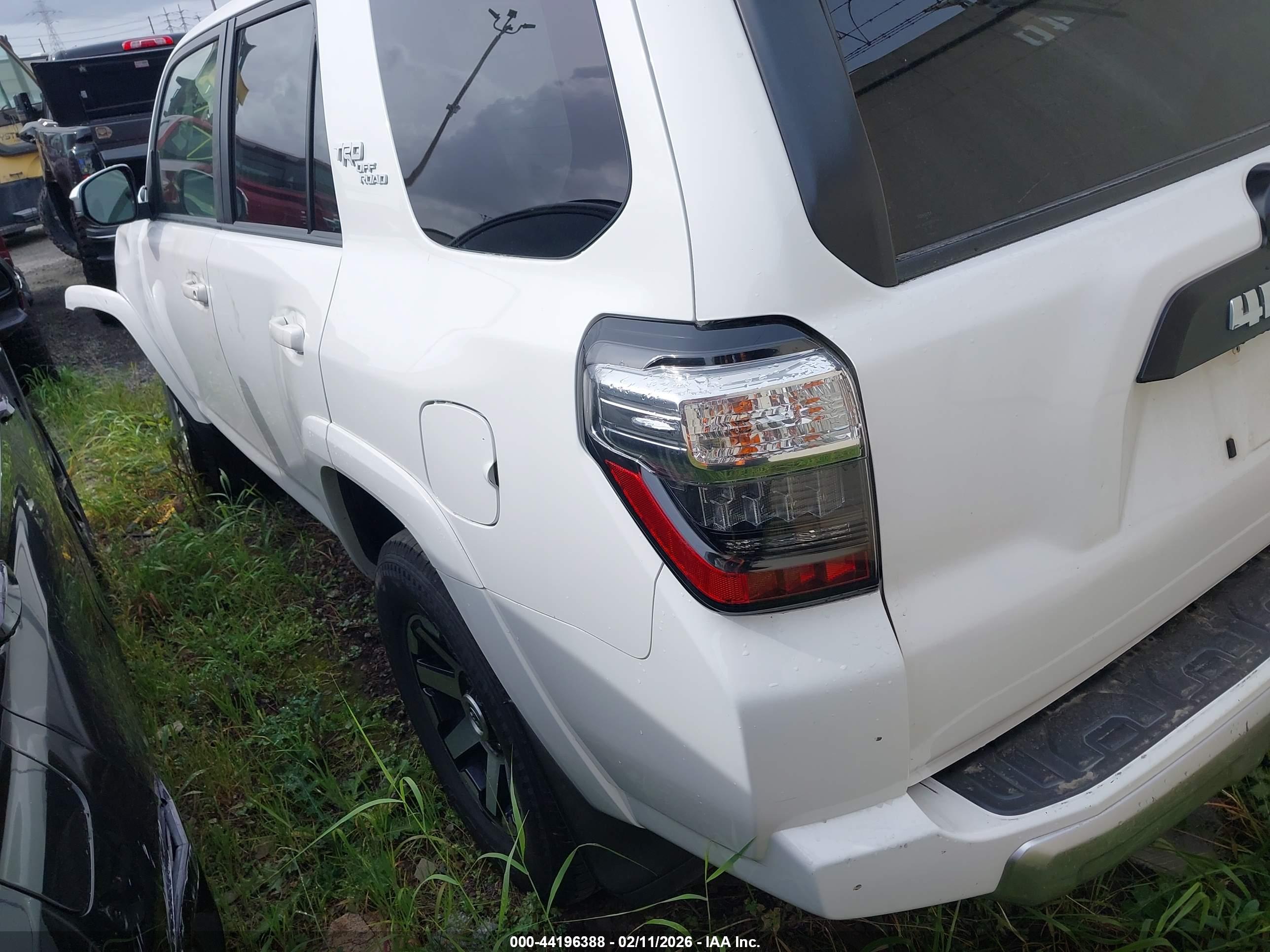 TOYOTA 4RUNNER image 3