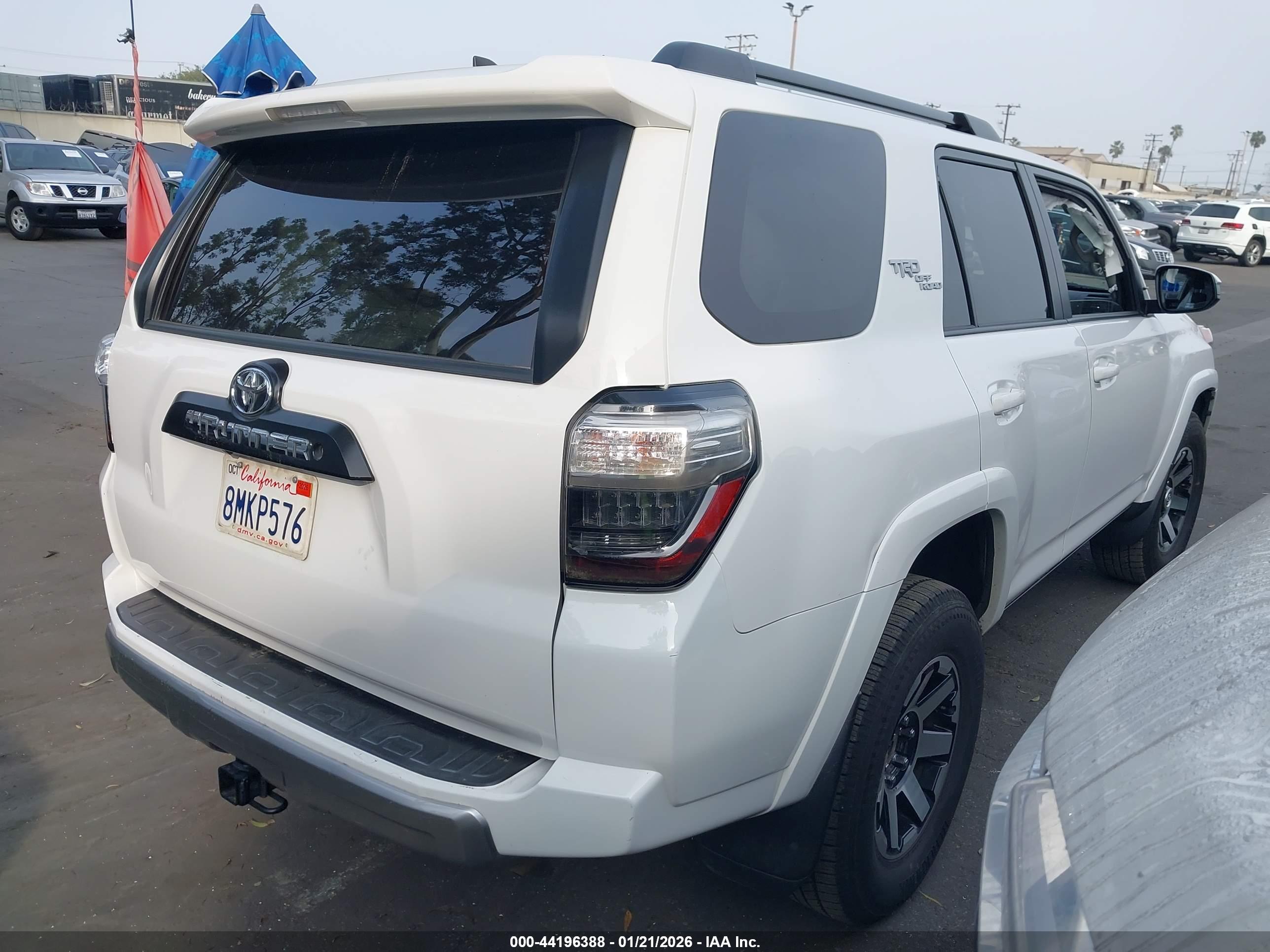 TOYOTA 4RUNNER image 4