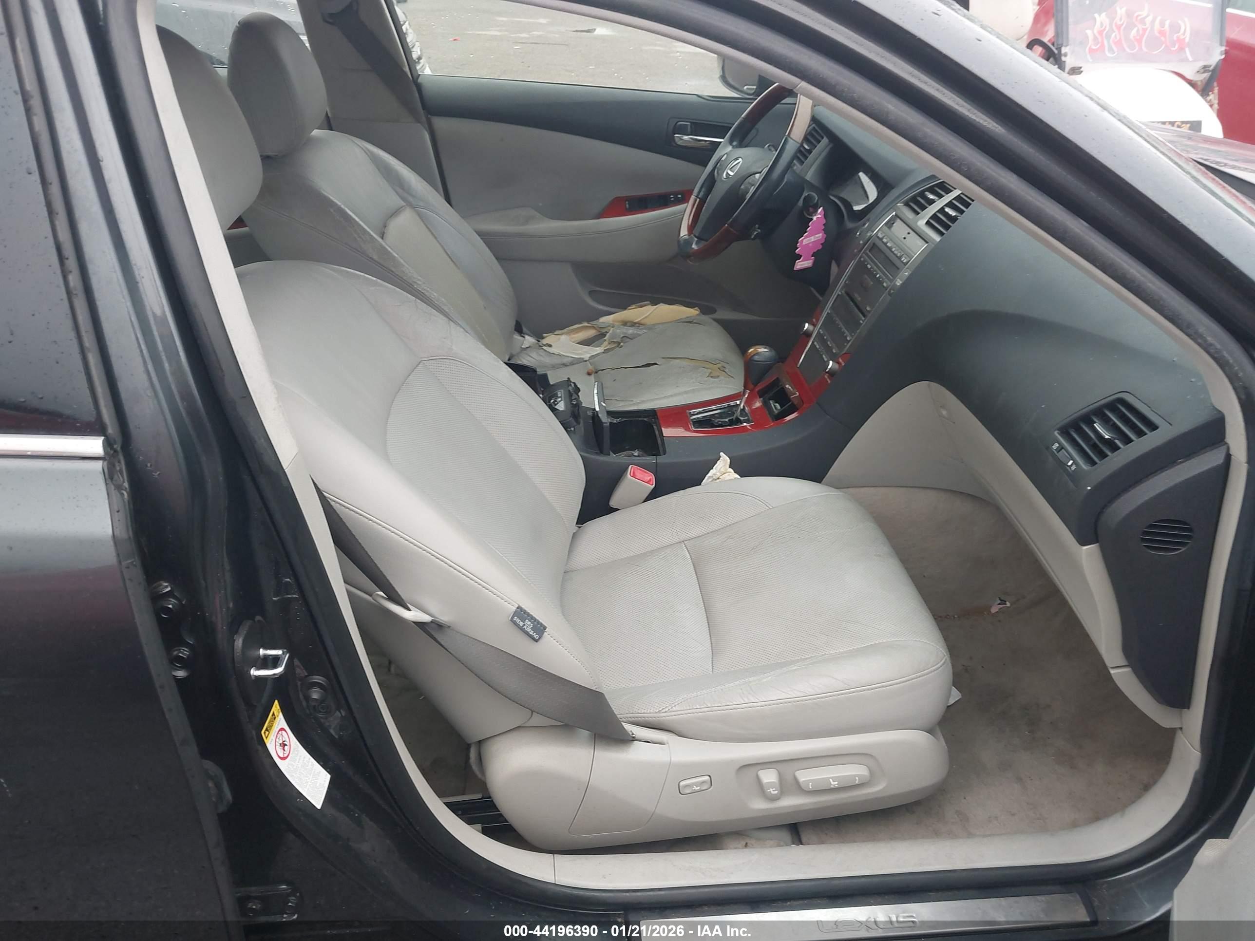 LEXUS ES image 5