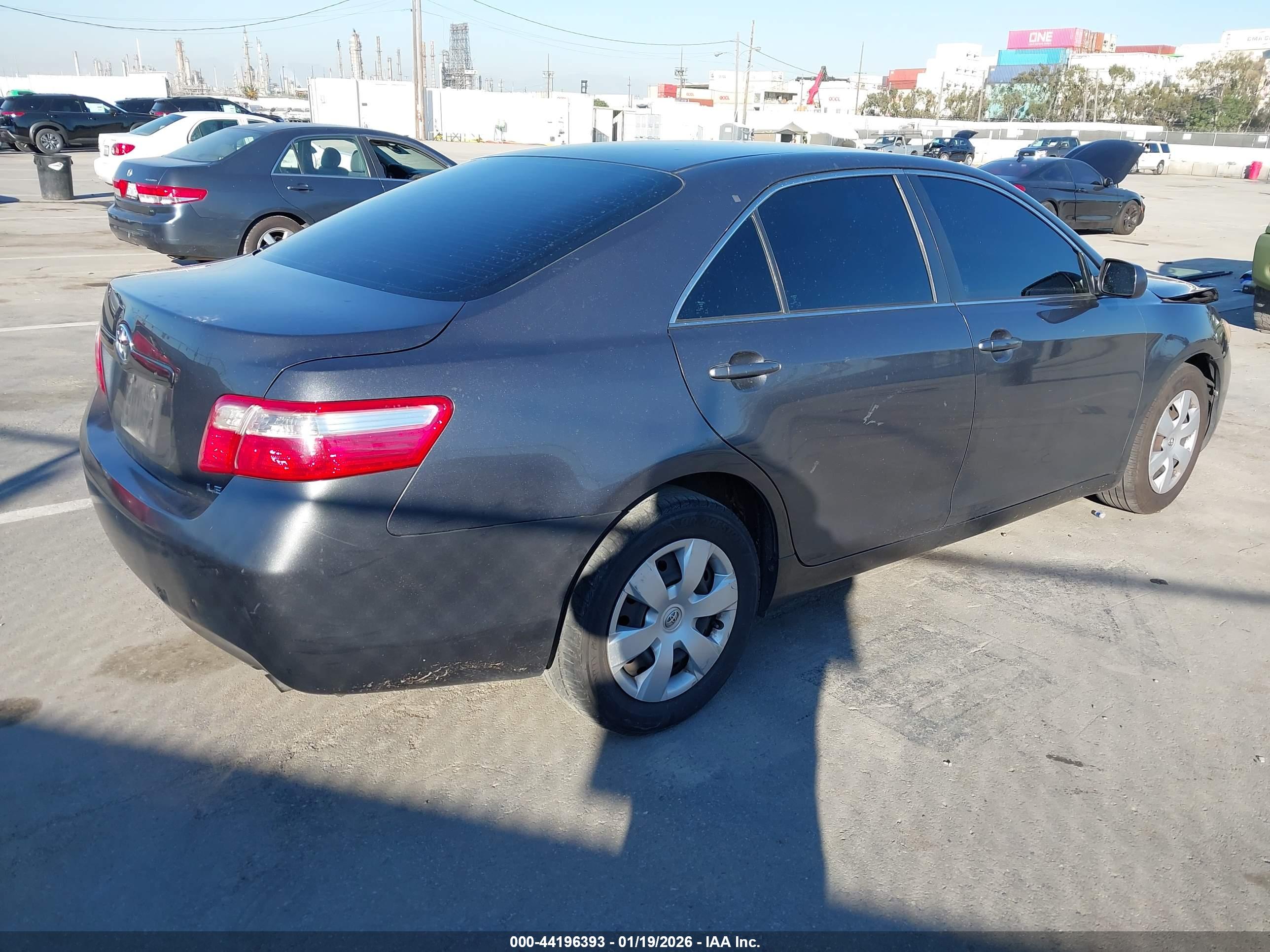 TOYOTA CAMRY image 4