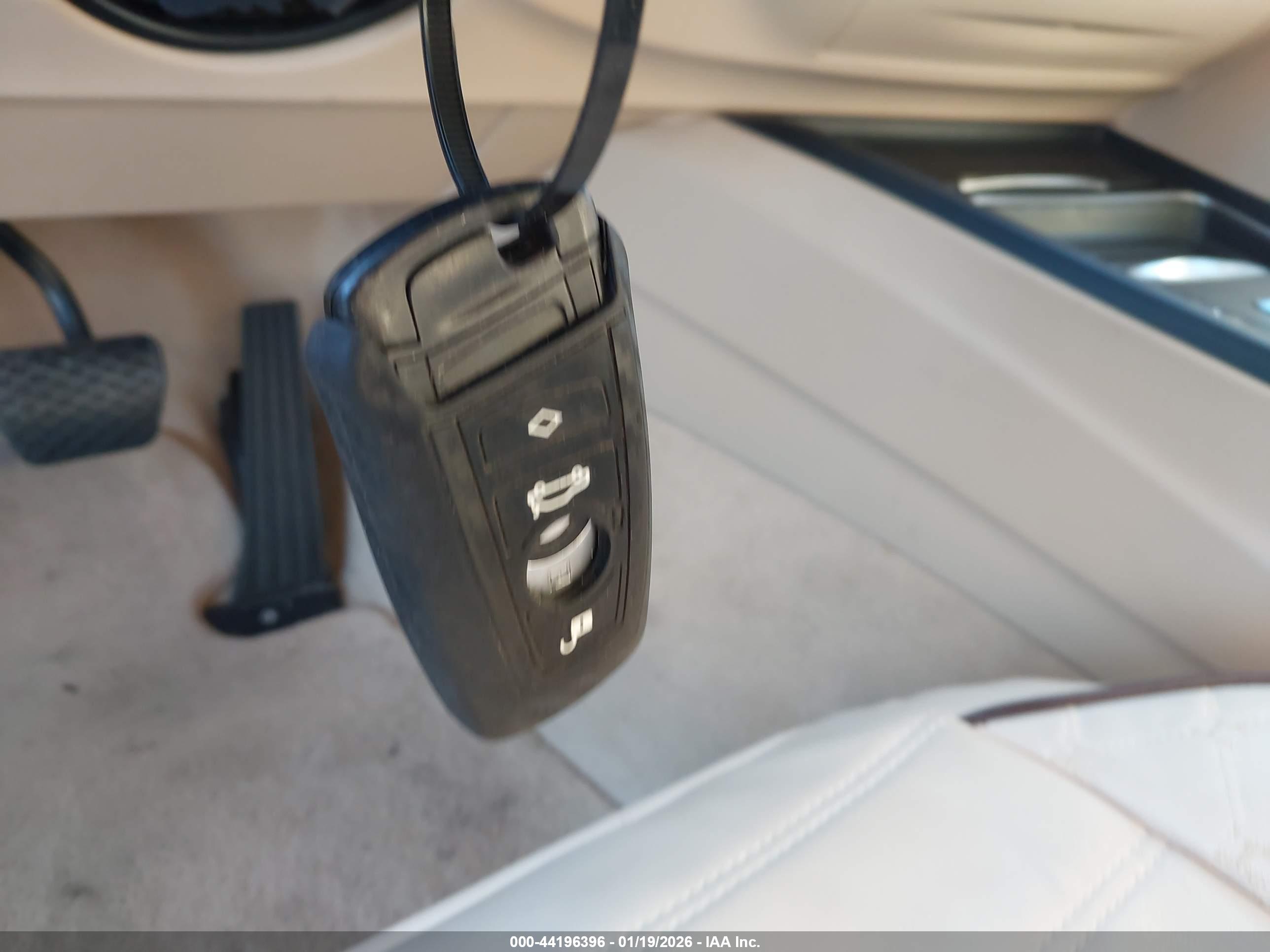 BMW 328I image 11