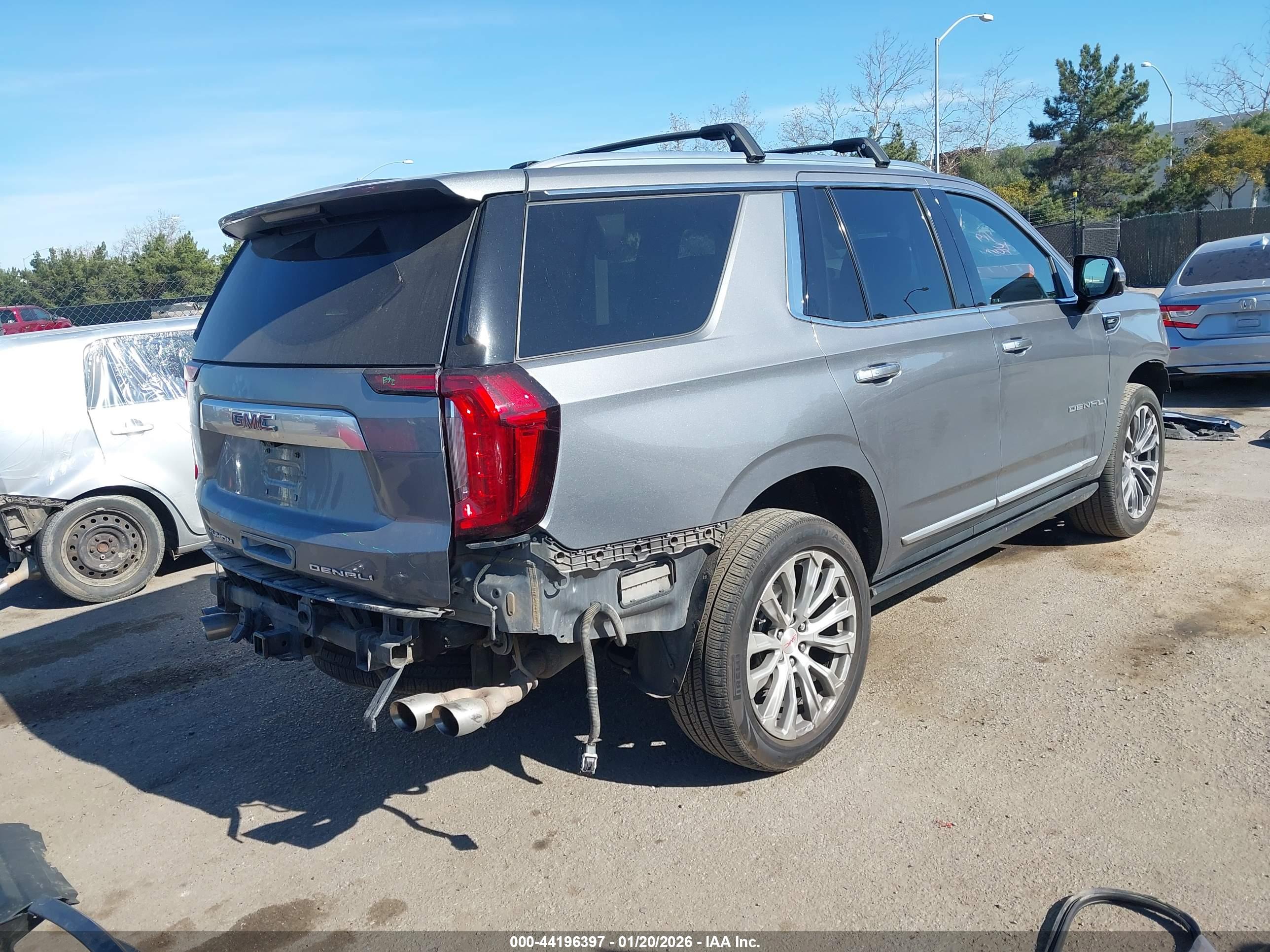 GMC YUKON image 4