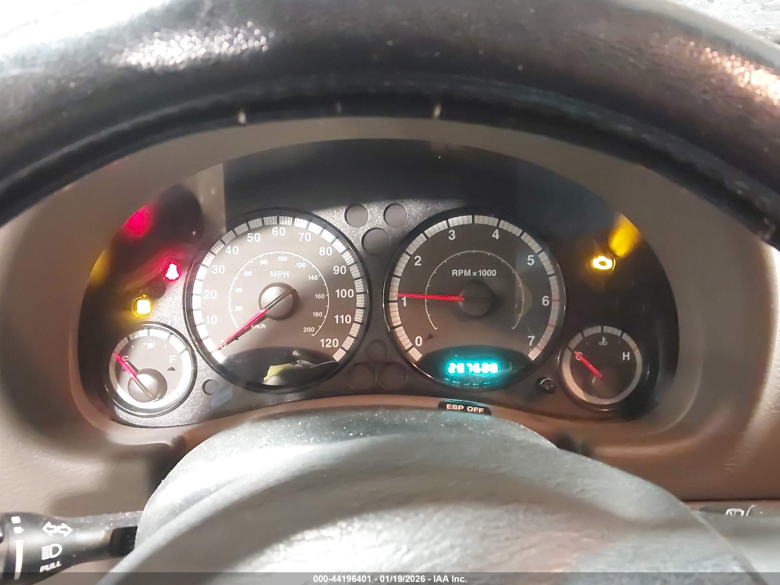 JEEP LIBERTY image 7