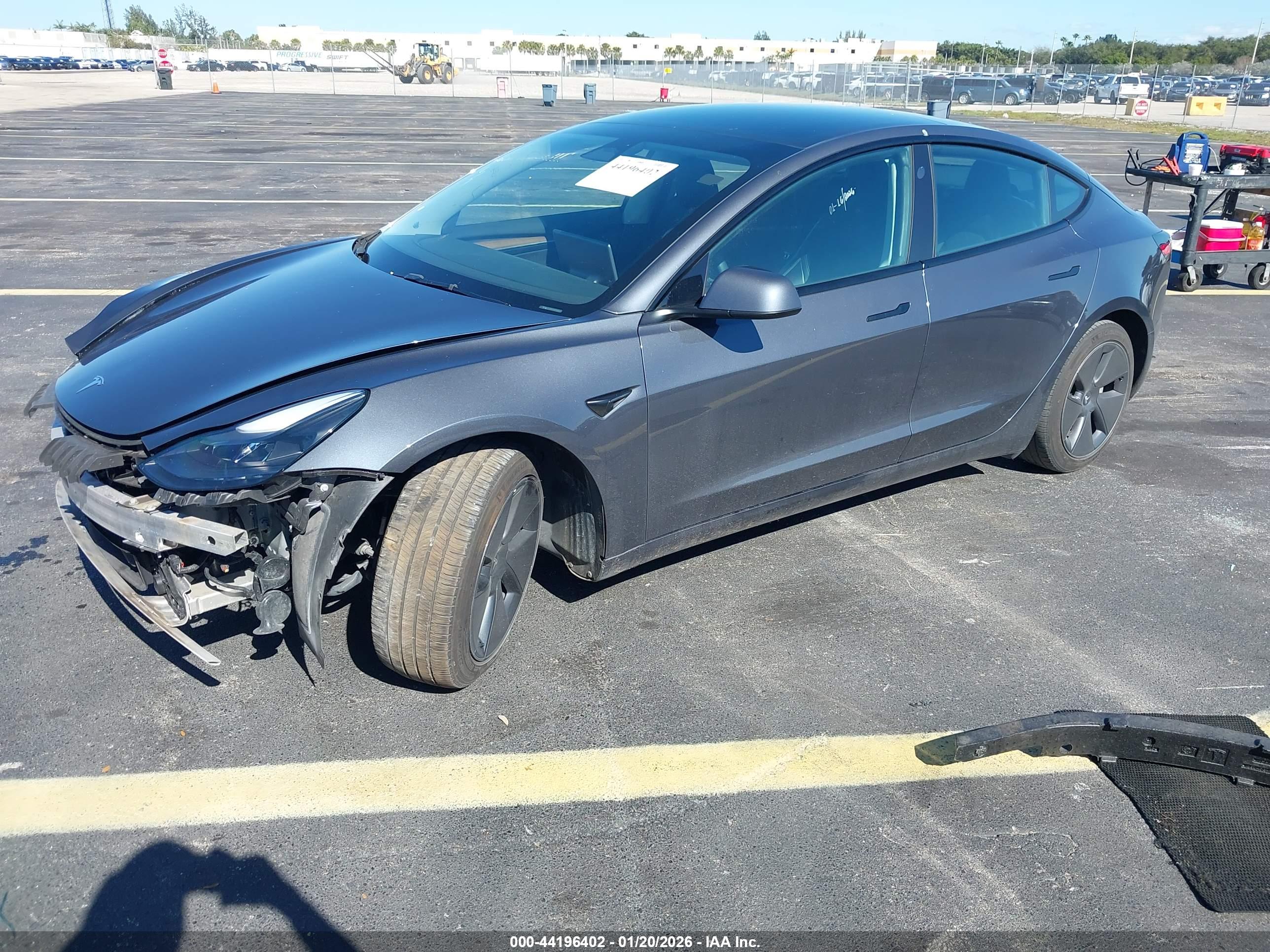 TESLA MODEL image 2