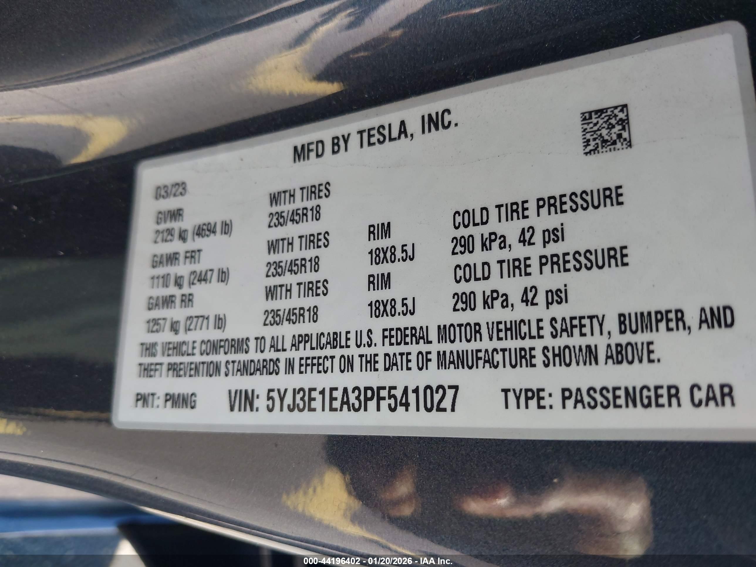 TESLA MODEL image 9