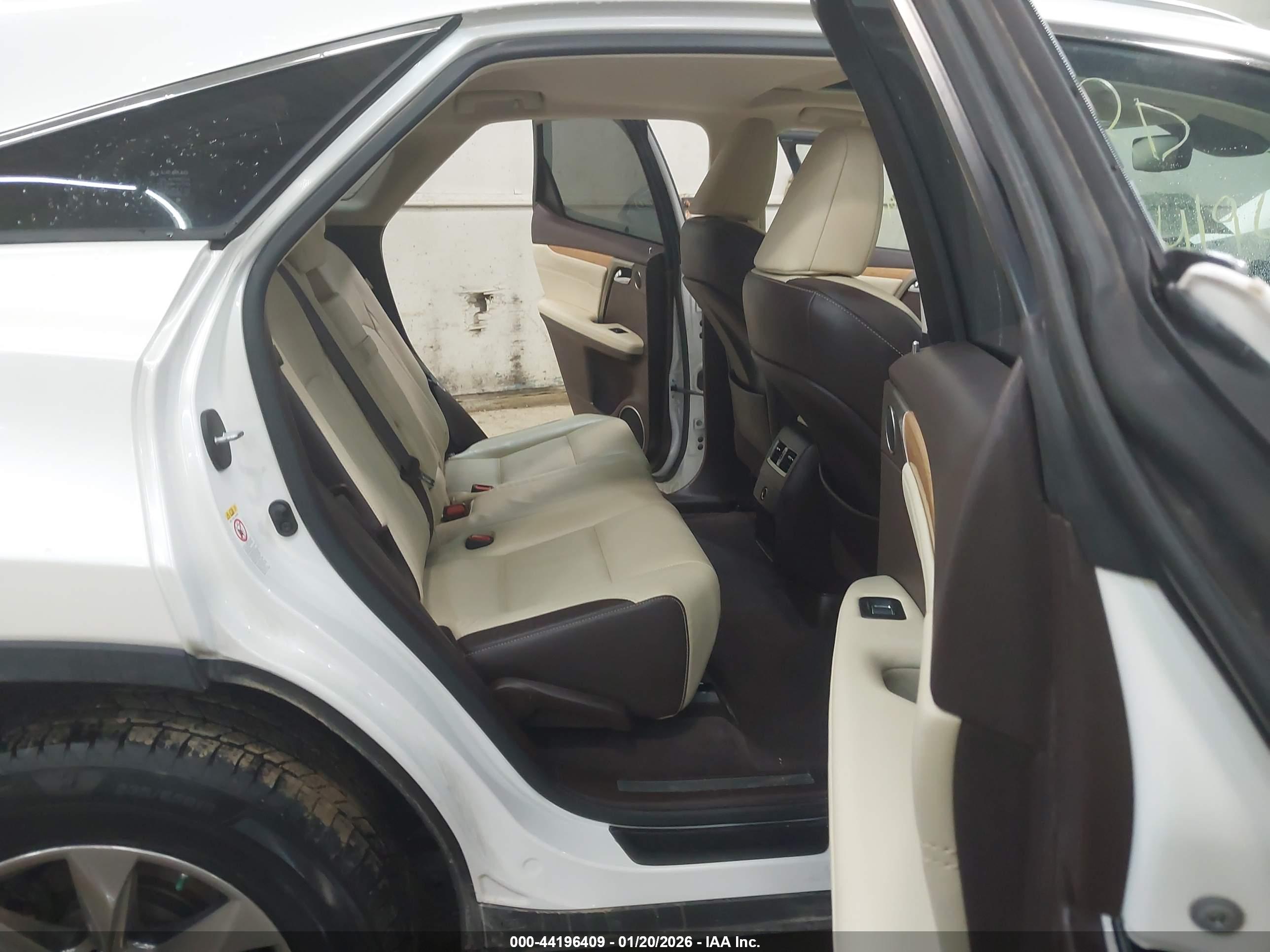 LEXUS RX image 8