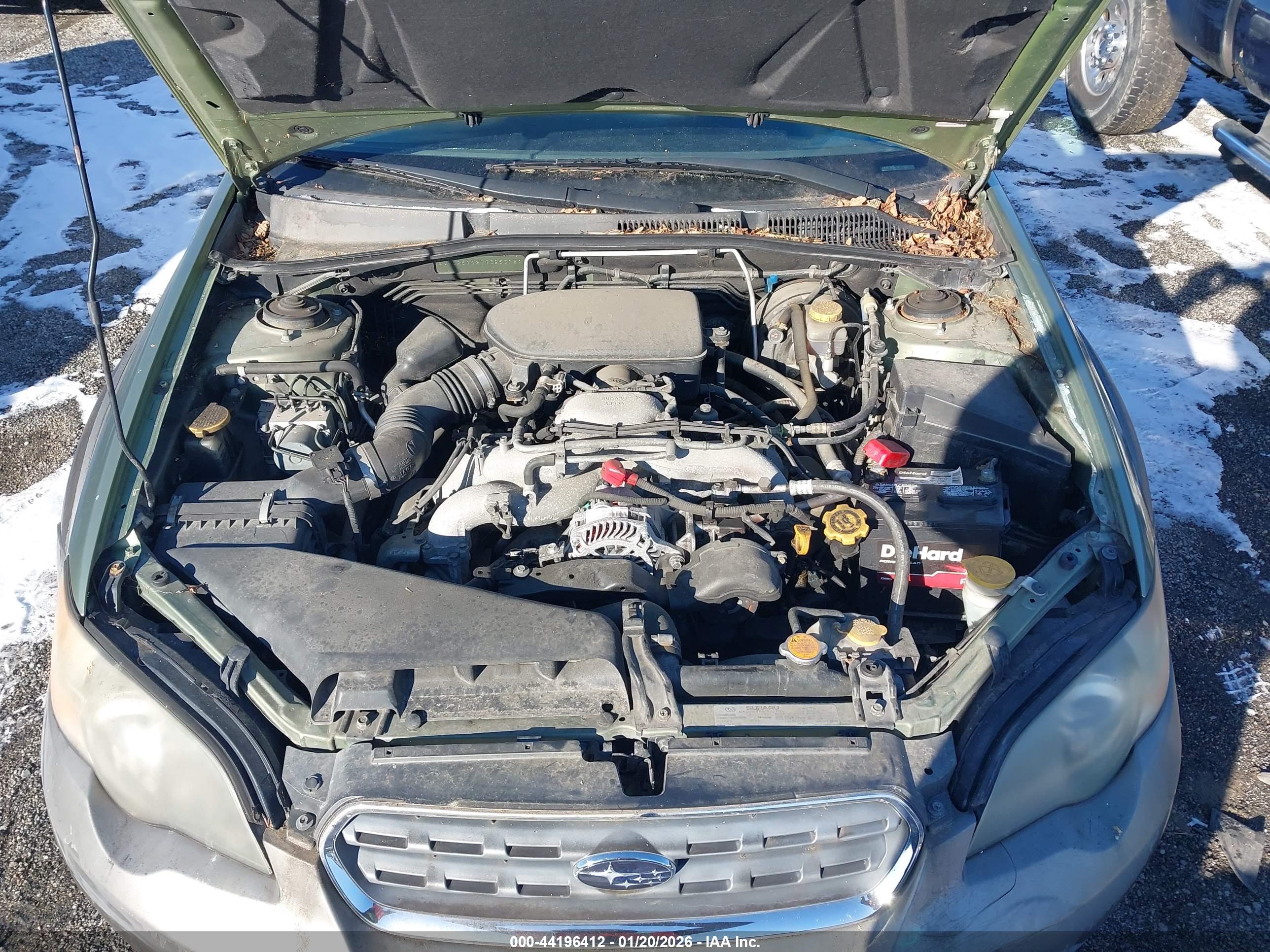 SUBARU OUTBACK image 10