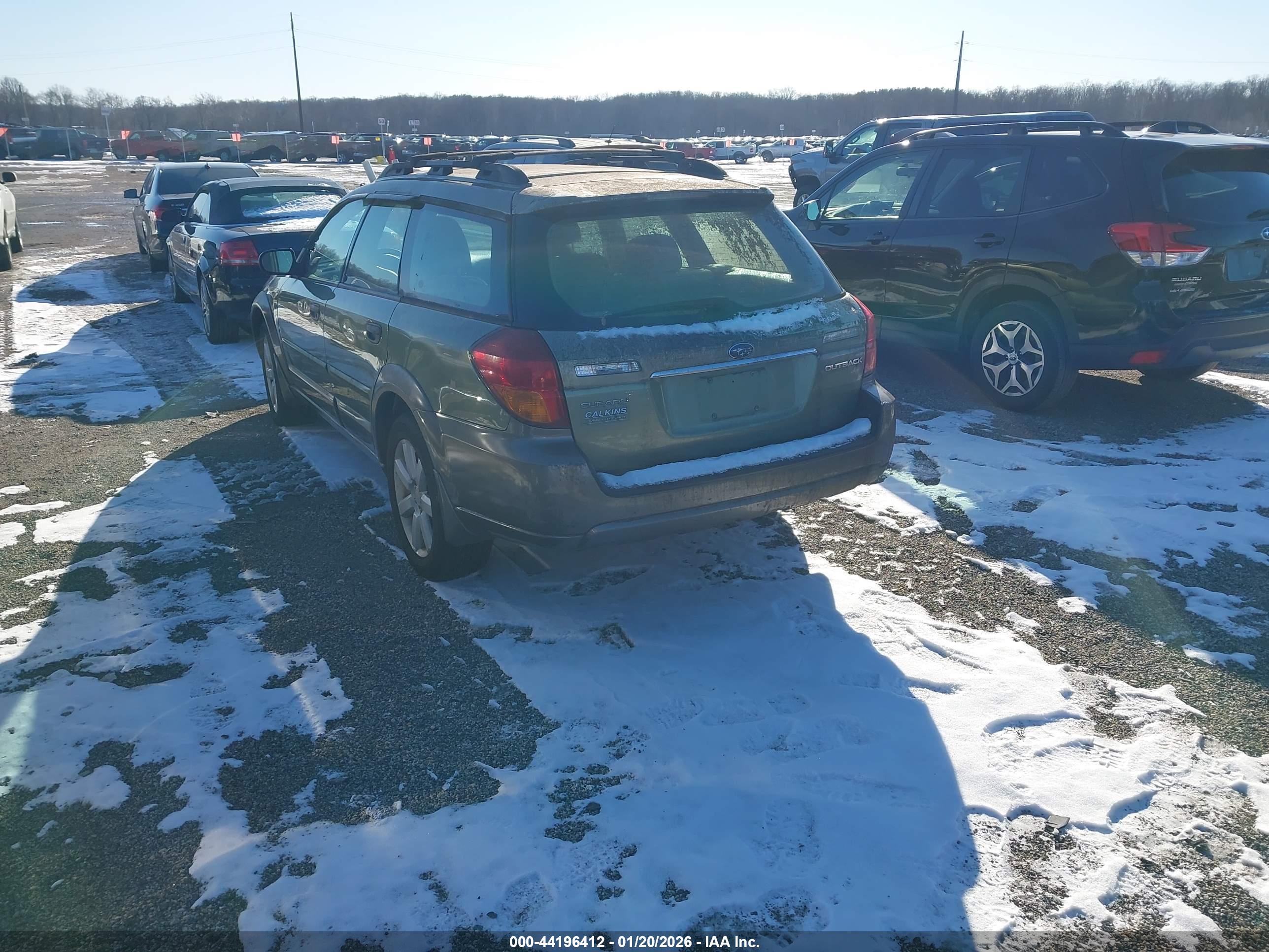 SUBARU OUTBACK image 3