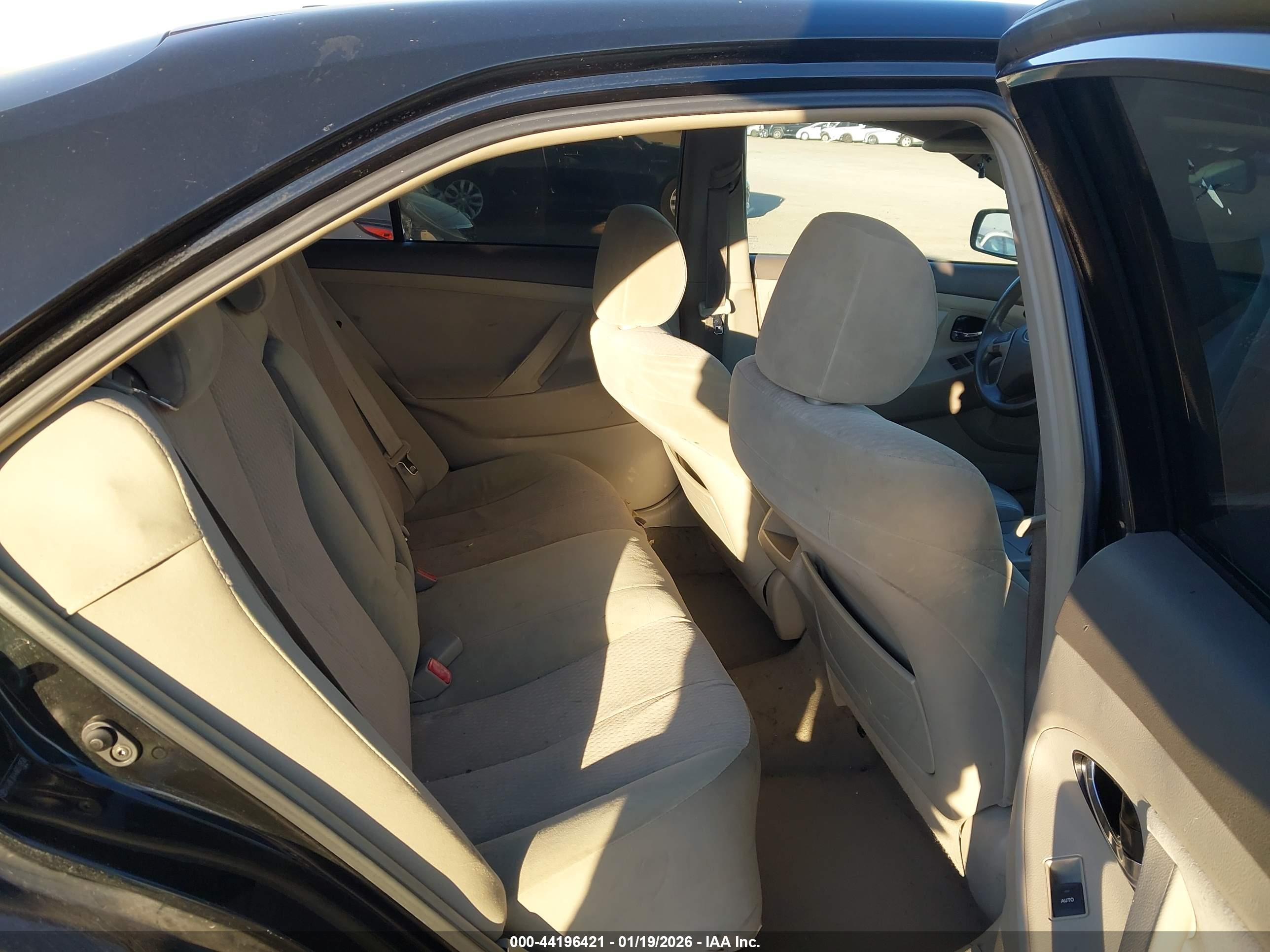 TOYOTA CAMRY image 8