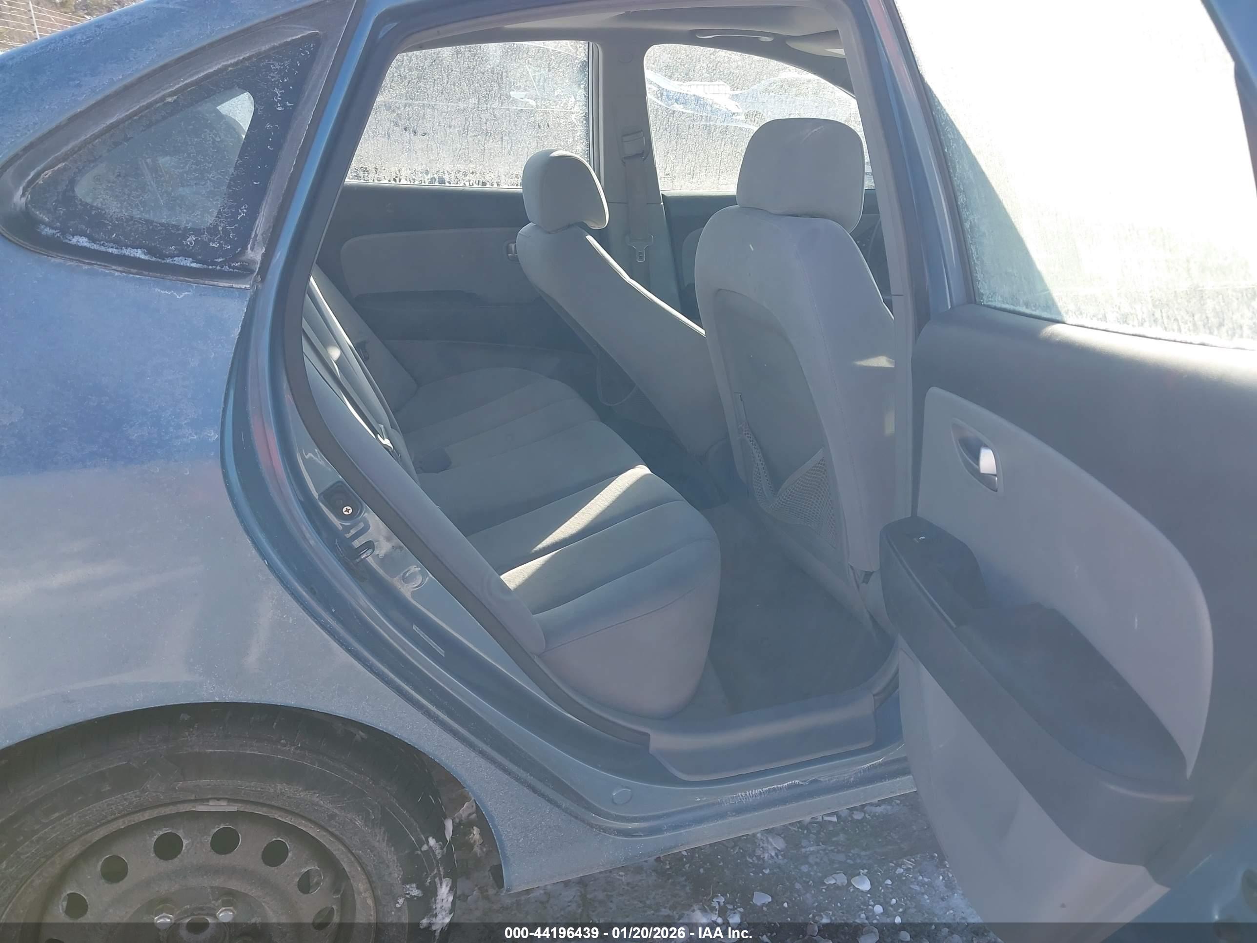 HYUNDAI ELANTRA image 8
