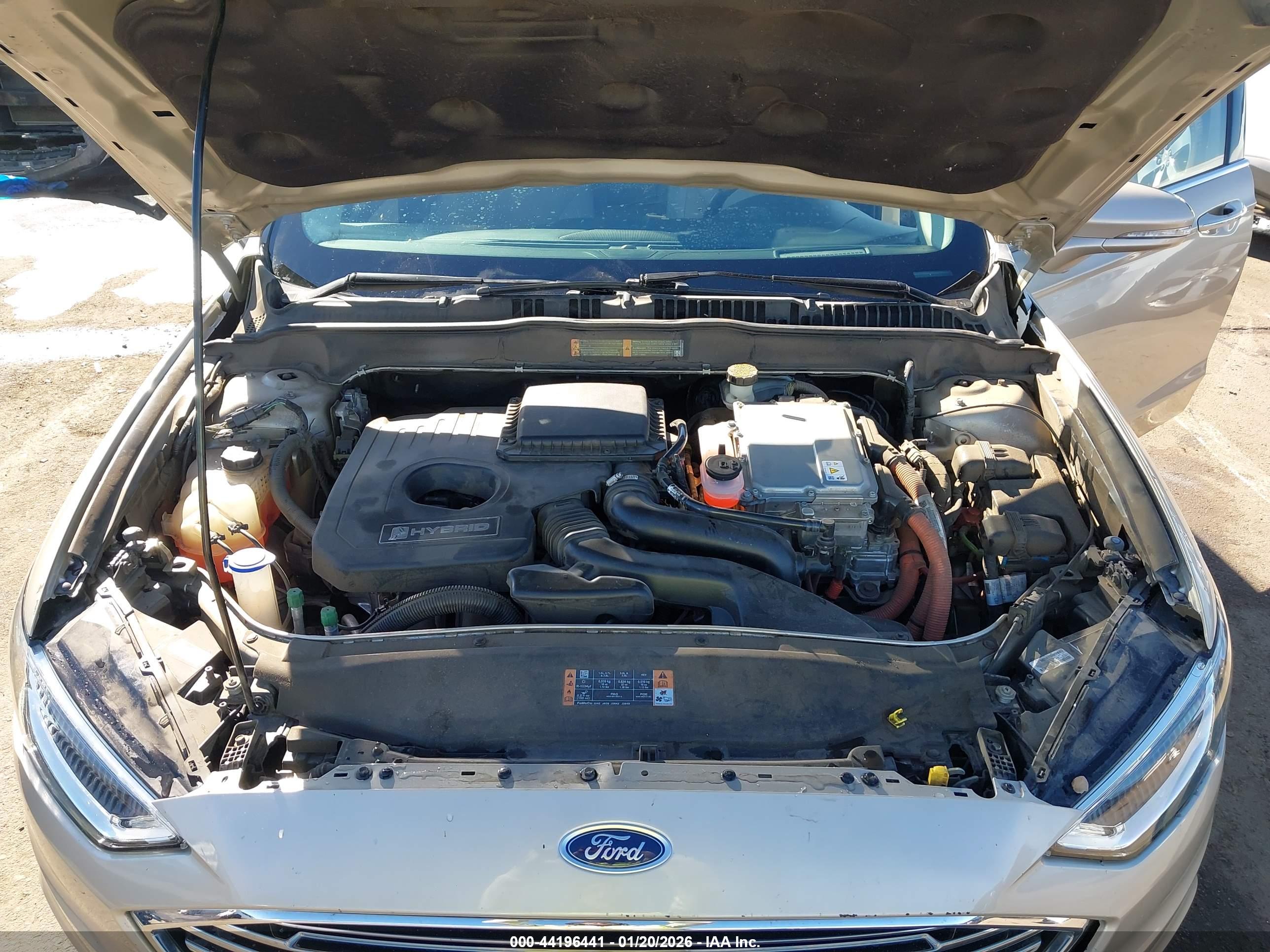 FORD FUSION image 10