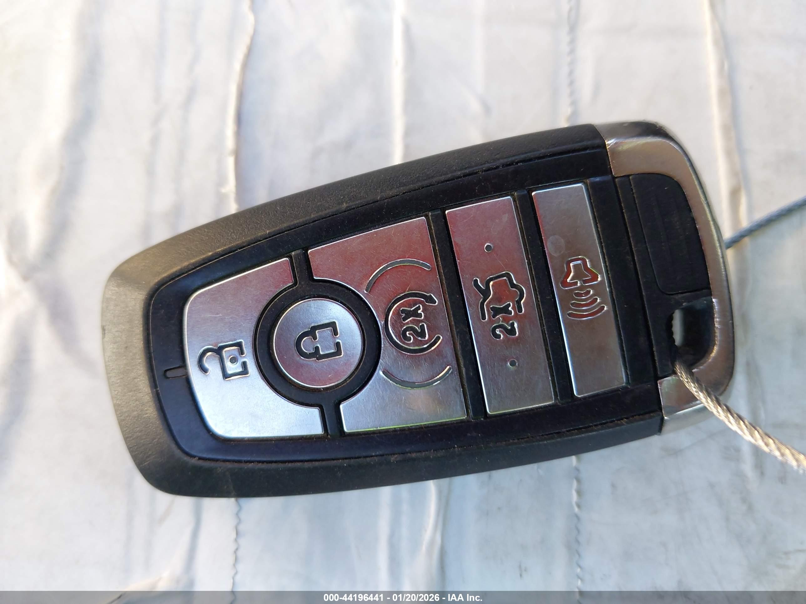 FORD FUSION image 11