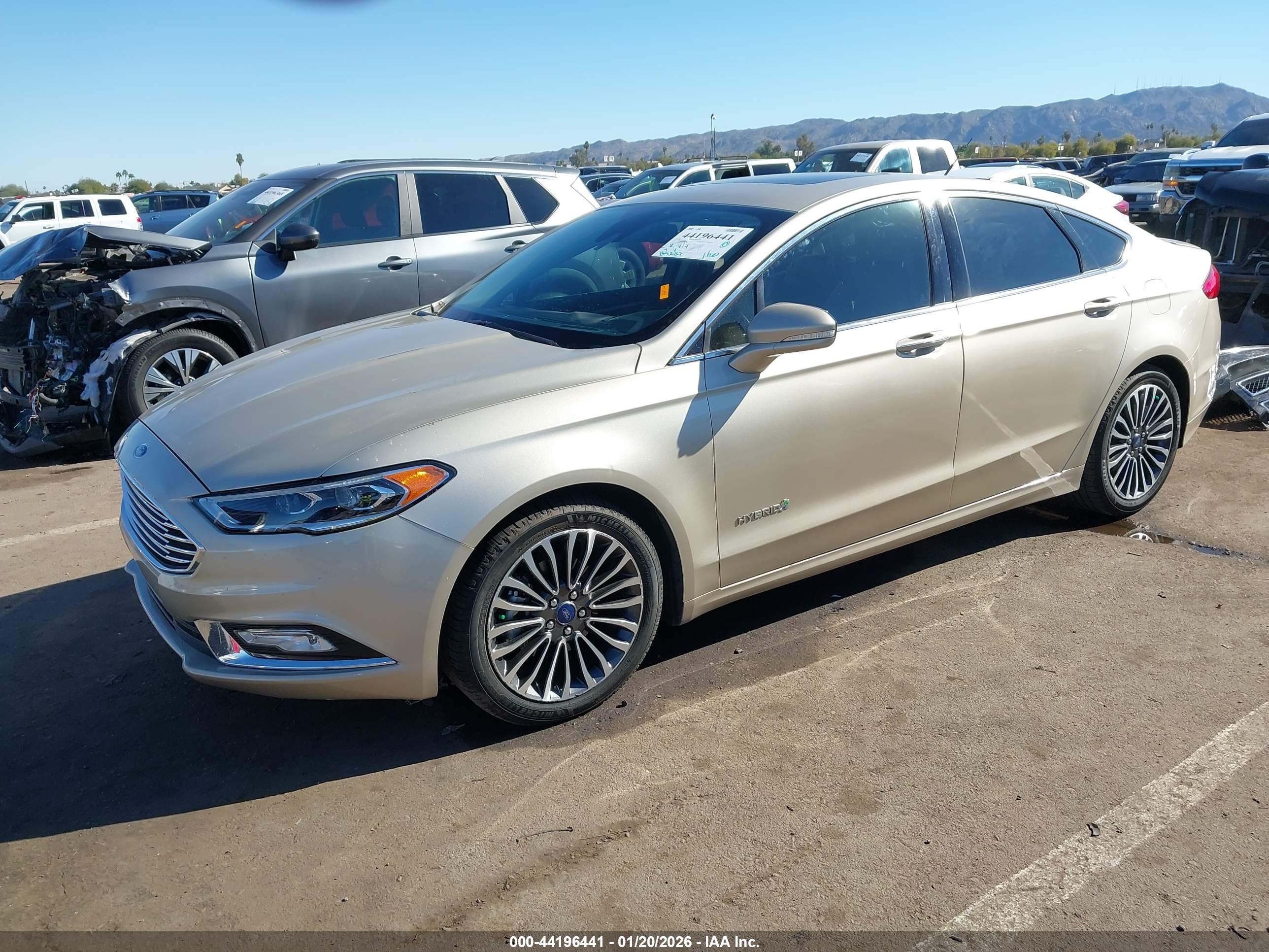 FORD FUSION image 2