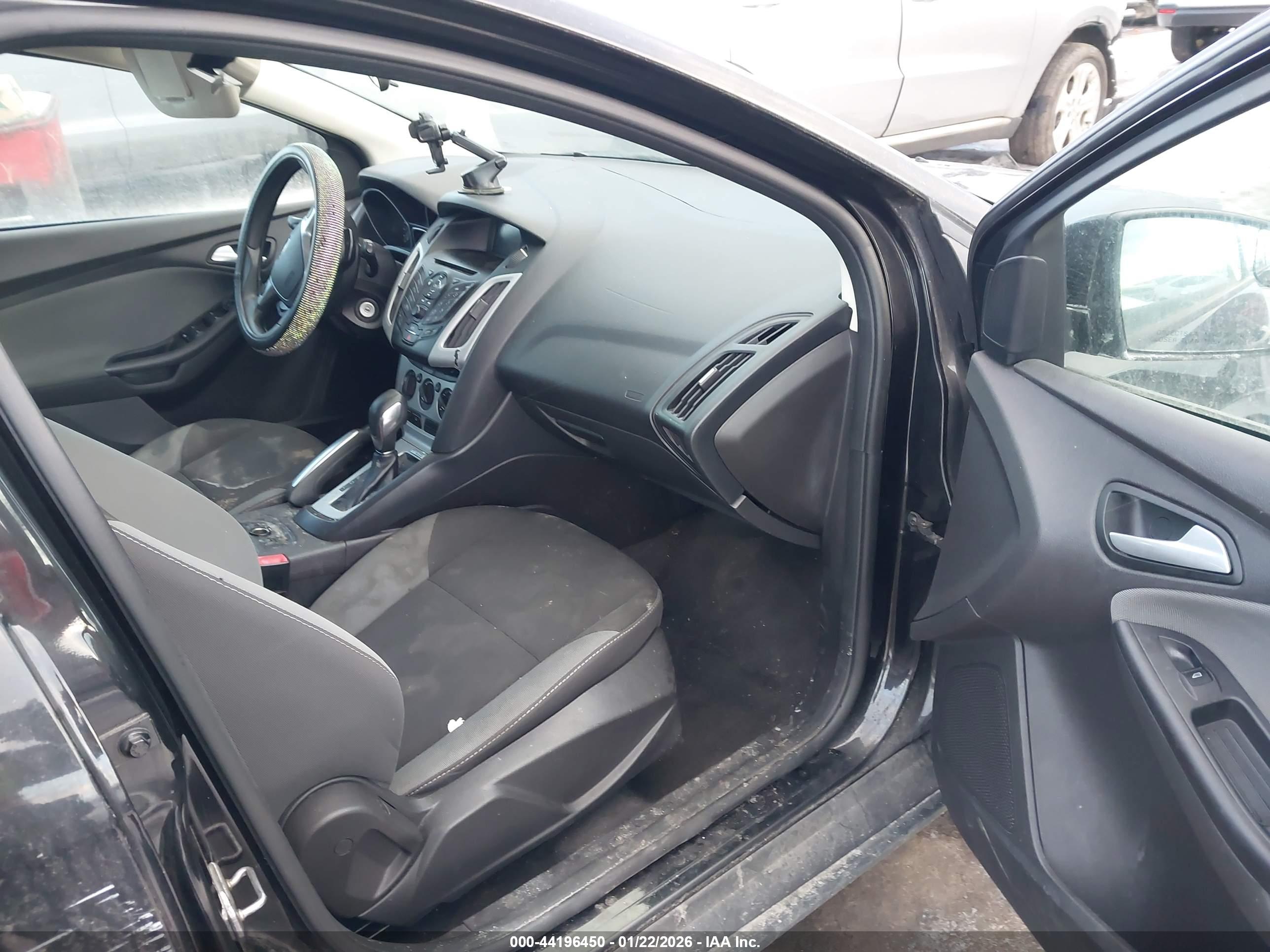 FORD FOCUS image 5