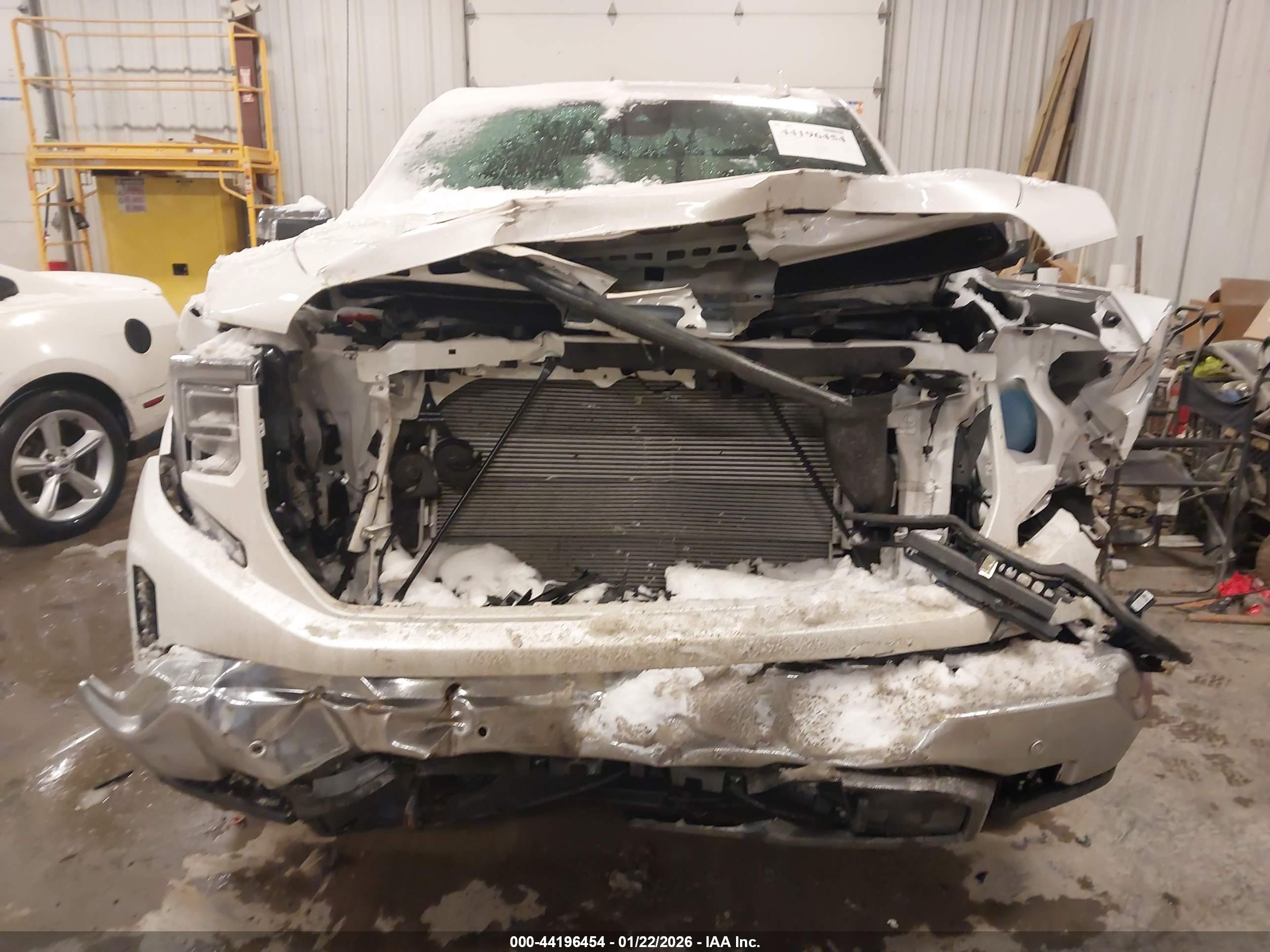 GMC SIERRA image 6