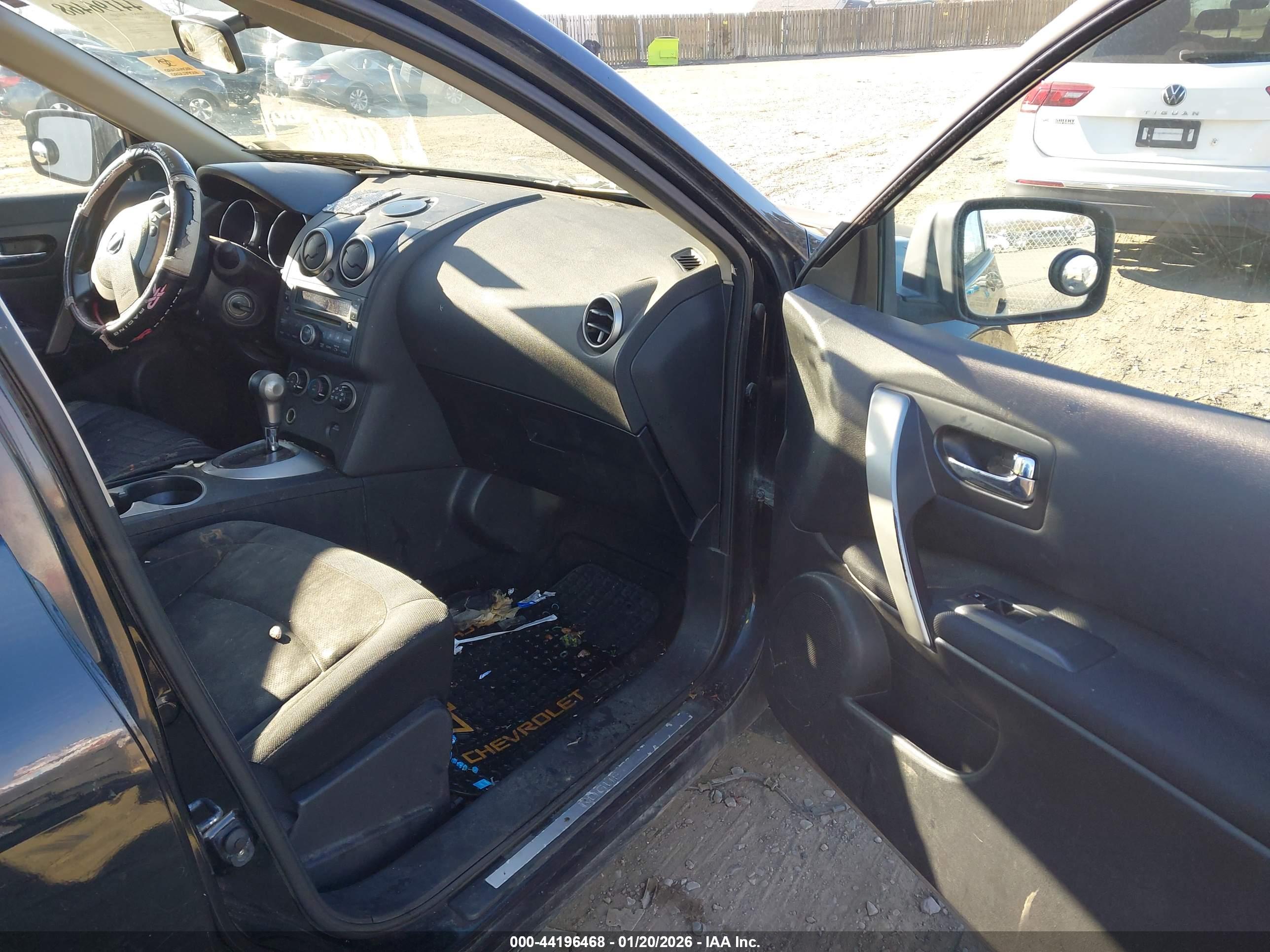 NISSAN ROGUE image 5