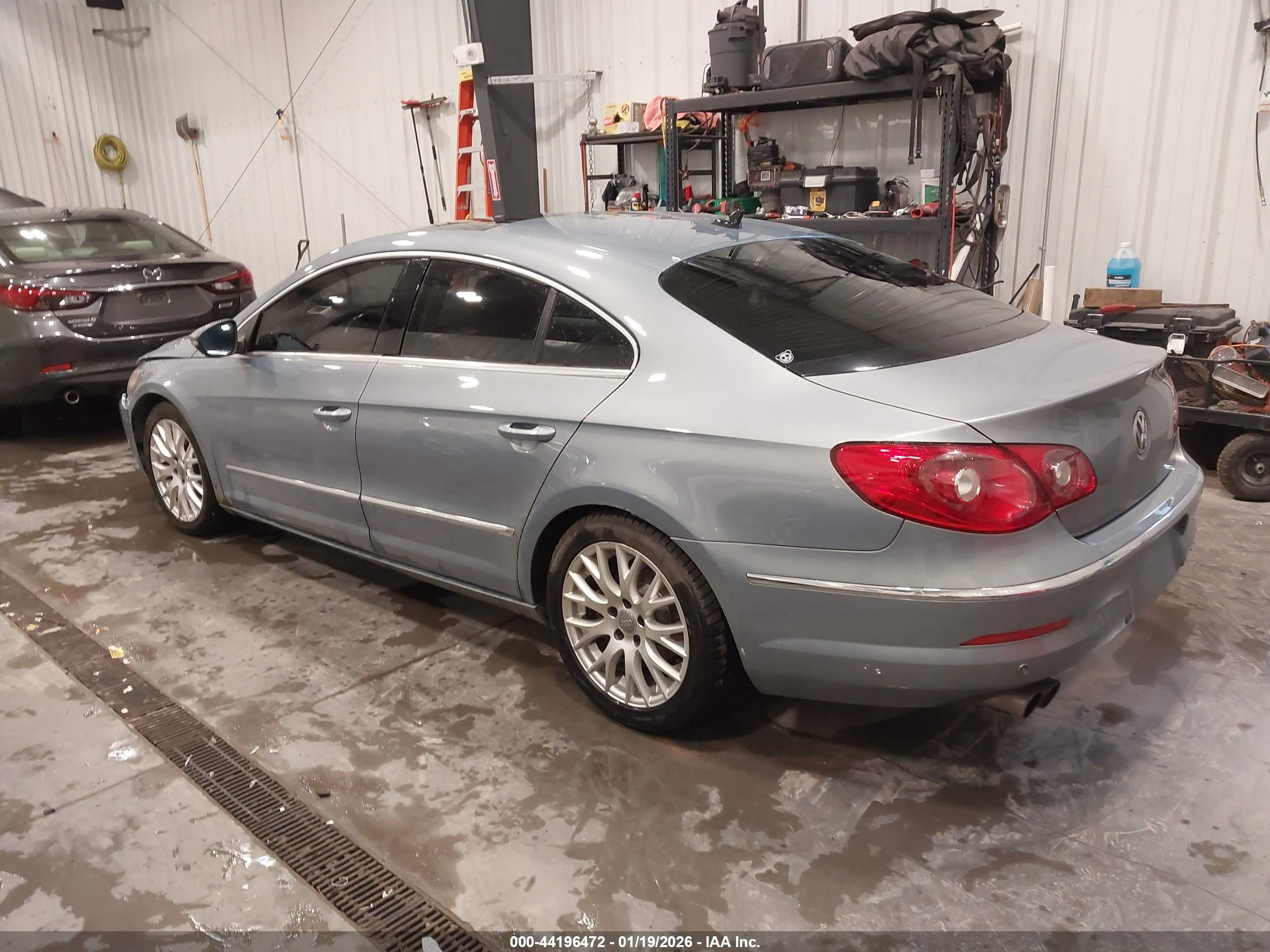 VOLKSWAGEN CC image 3