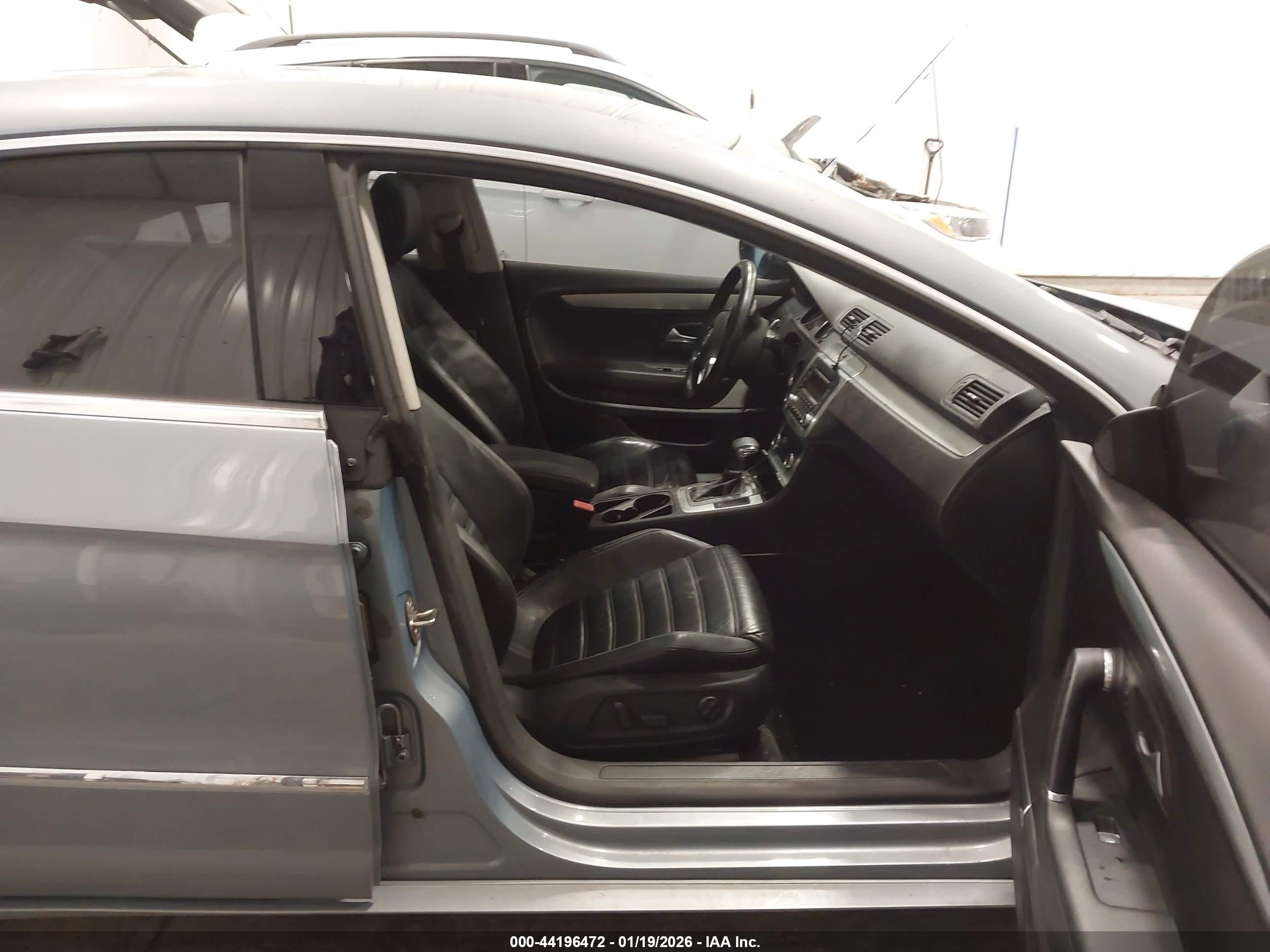VOLKSWAGEN CC image 5