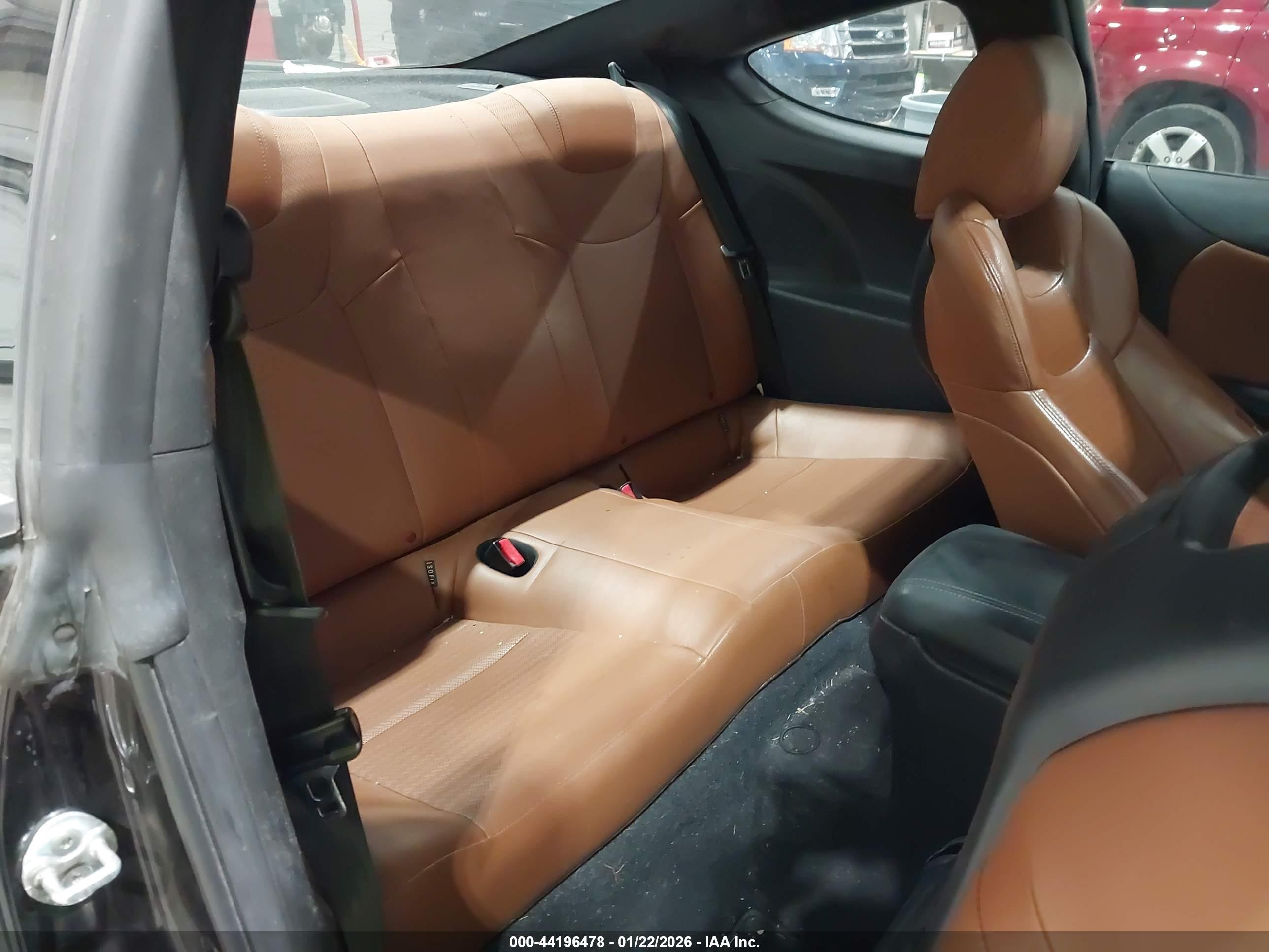 HYUNDAI GENESIS image 8